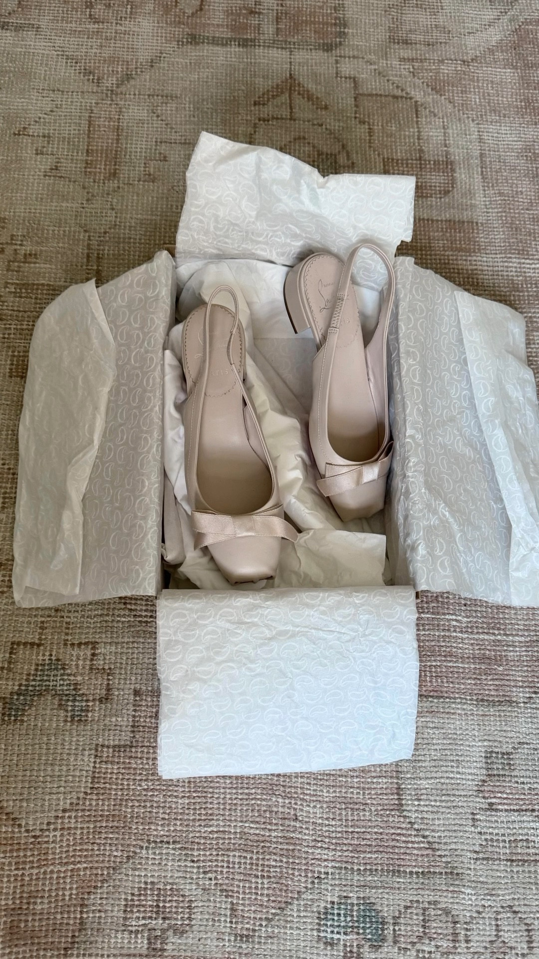 The viral ballerinas 2.0! This pair is sooooo wearable and equally as chic. I’m not usually one for a low heel but this shoe is still incredibly flattering thanks to the point-esque toe box! 