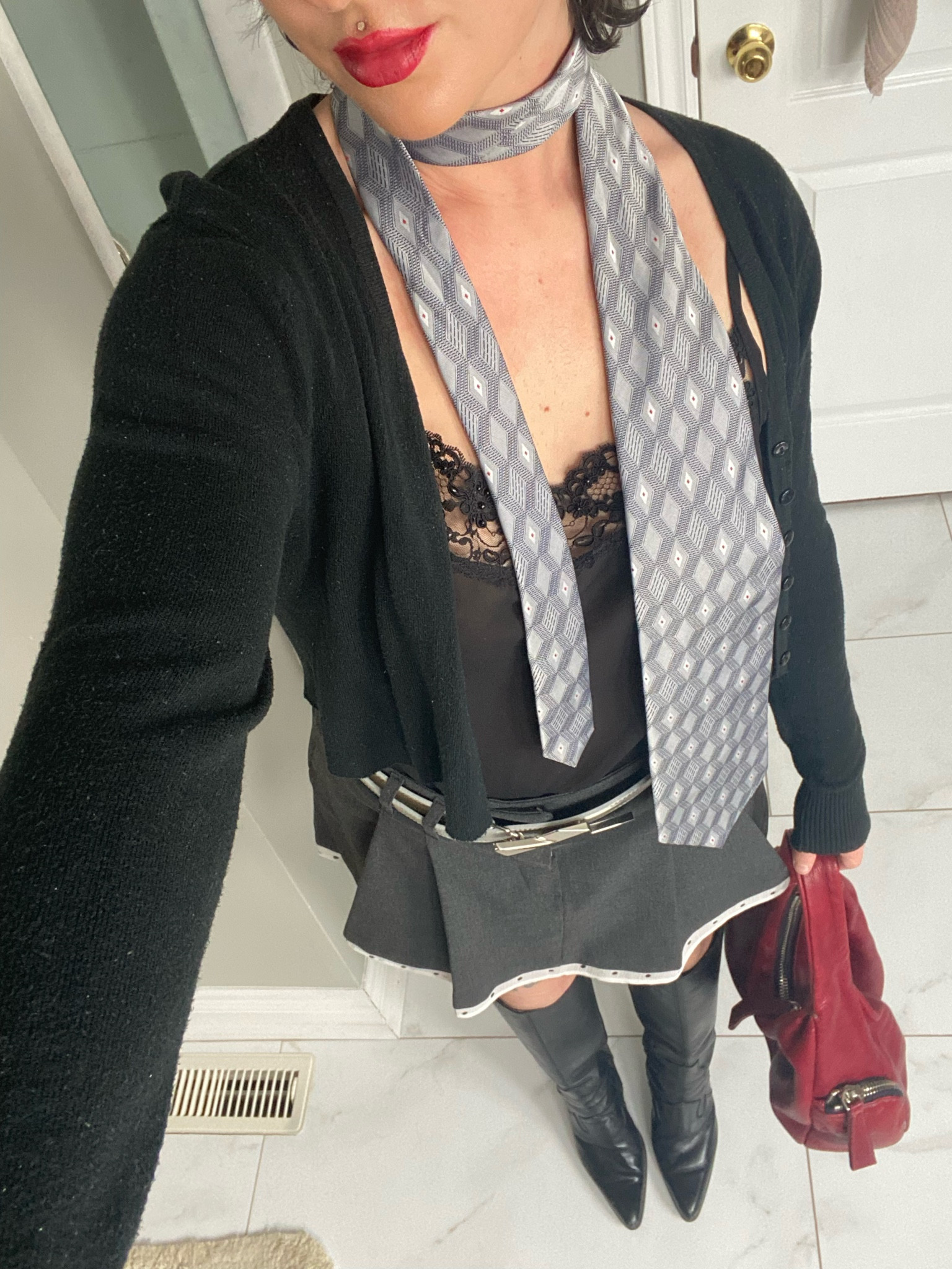 Obsessed with wearing men’s ties as scarves & it pairs so well with my new pleated skirt 🥰💋♥️

#LTKfindsunder50 #LTKworkwear #LTKstyletip