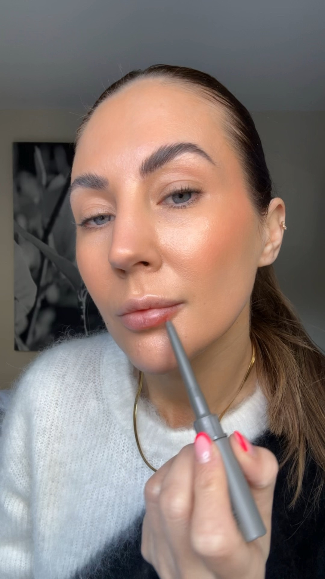 My go to lip combo 
Lipliner shade ~ dusk
Hourglass lipgloss /slip

#LTKbeauty #LTKSpringSale #LTKVideo