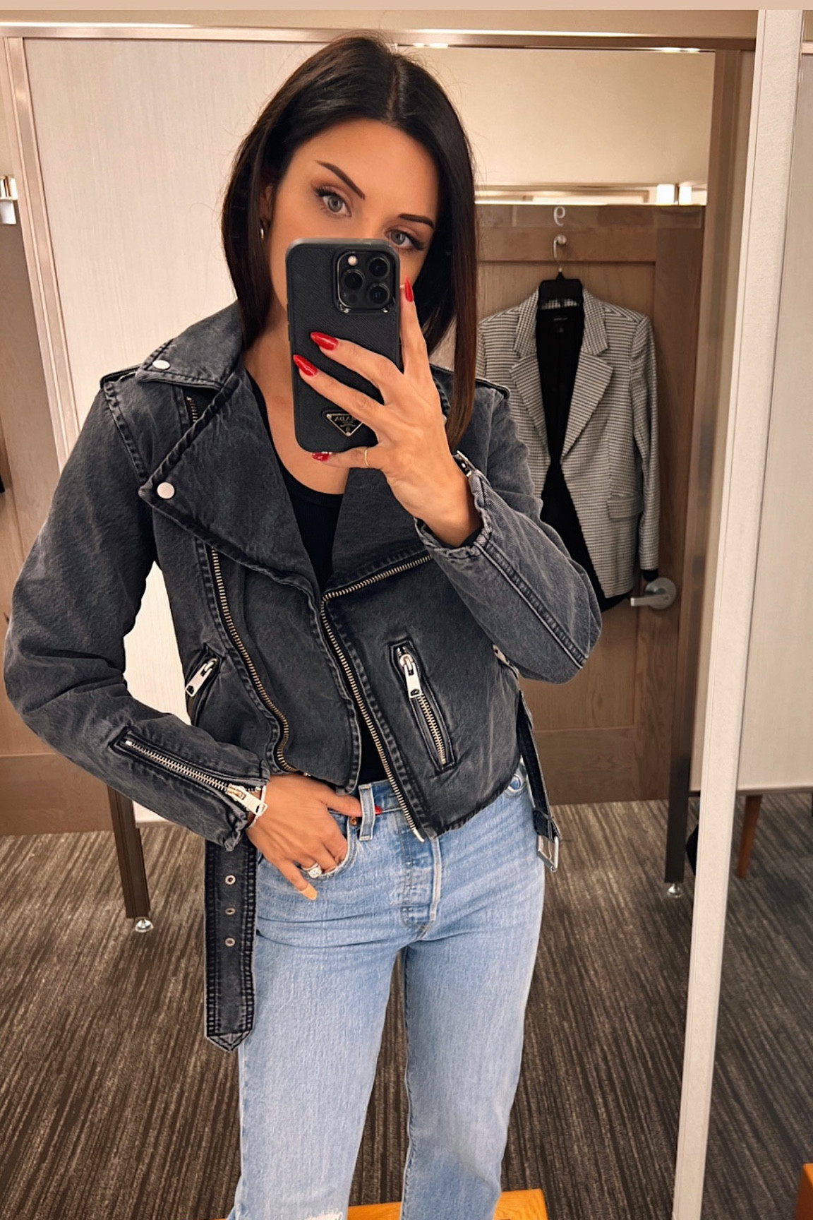 One of my favorite fall jacket is now on sale 50% off! Wearing a US2 

#LTKsalealert #LTKfindsunder50 #LTKSeasonal