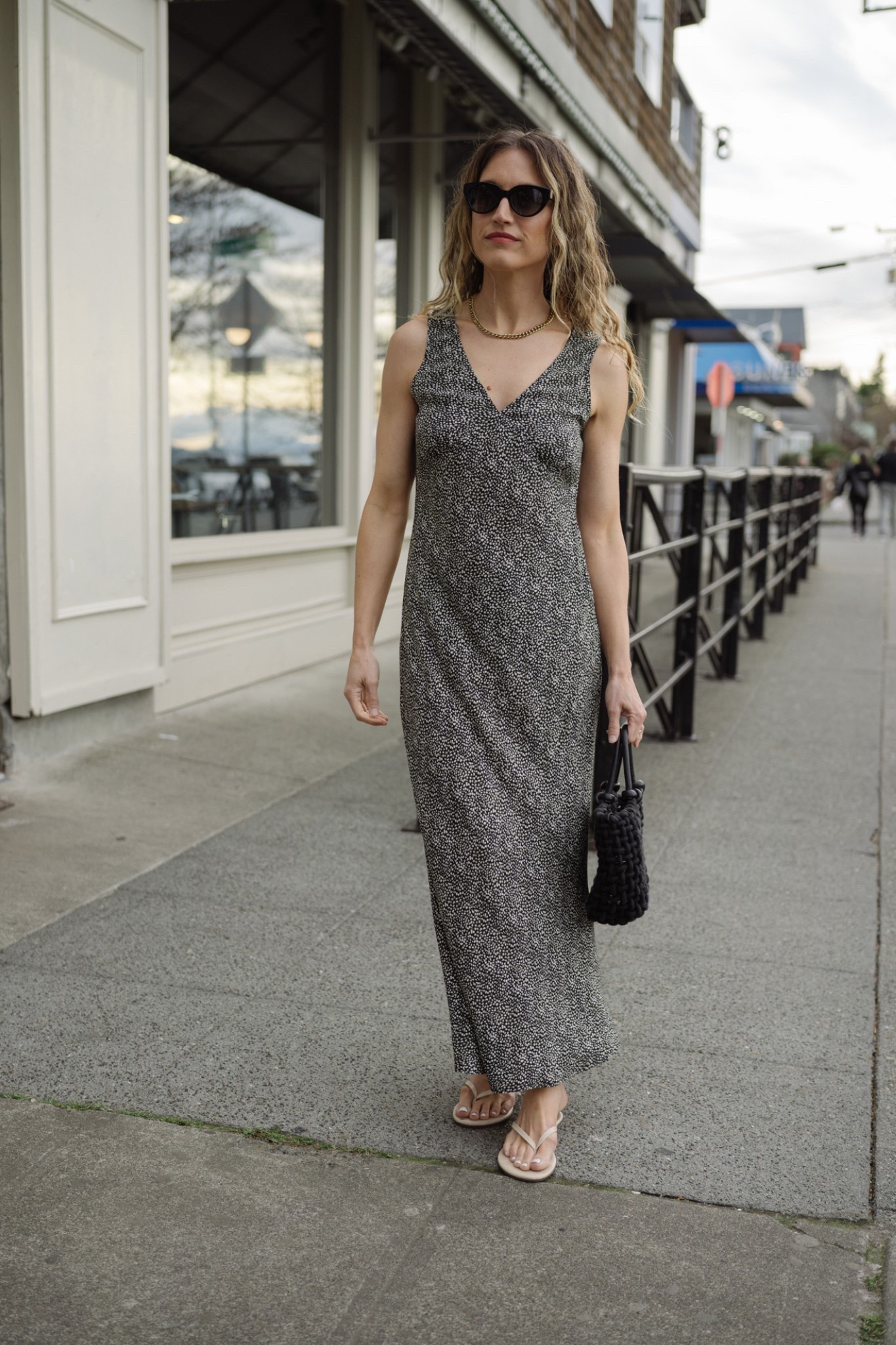 SPRING IN LEVI’S

The Atalia Slip Dress is giving 90s vibes. This breezy slip dress has a relaxed fit with a maxi length and v-neckline in the front and back. I took my true size. 

@levis #levisLTKpartner #levis 

#LTKPetite #LTKFindsUnder100 #LTKOver40