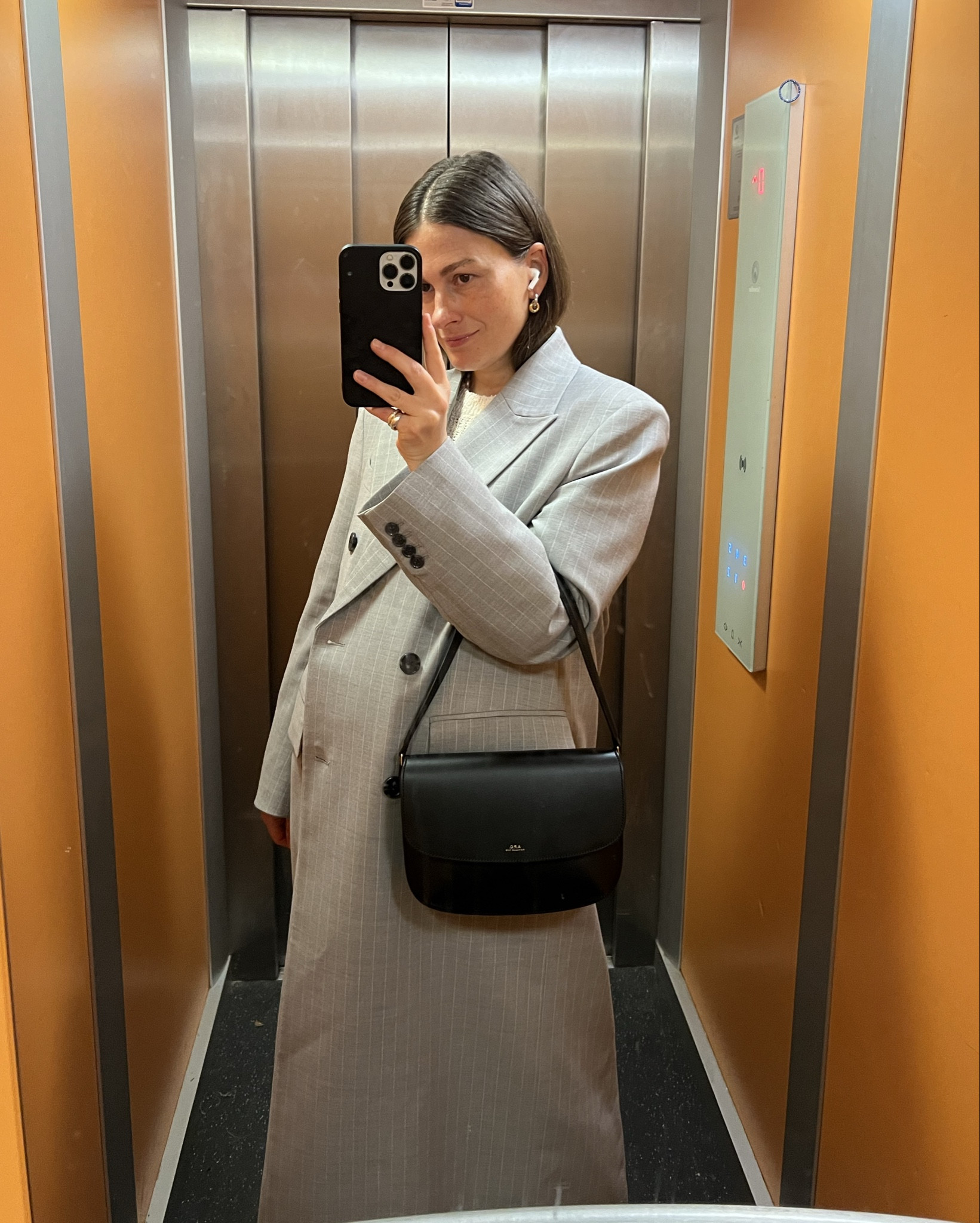 The coat that would never reveal your 7 months preggo bump 🩶

#LTKbump #LTKworkwear #LTKeurope