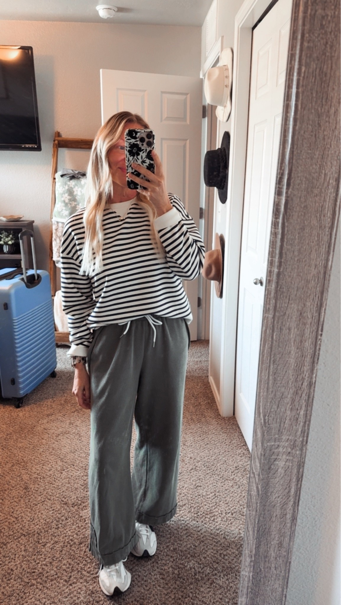 Travel ootd 
Amazon fit

#LTKootd #LTKPetite #LTKOver40