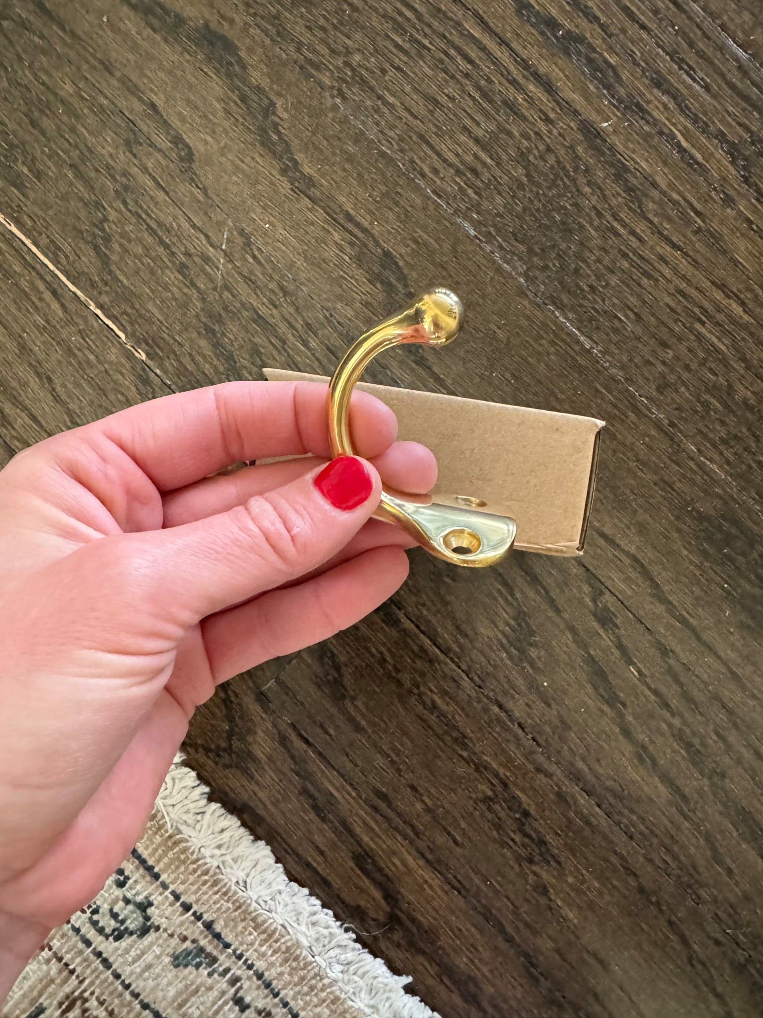 @rejuvenation gifted us these cute brass mitten (actually coat) hooks that I added to our radiator cover in the foyer - they were the perfect little detail and add just a little shine 🤎