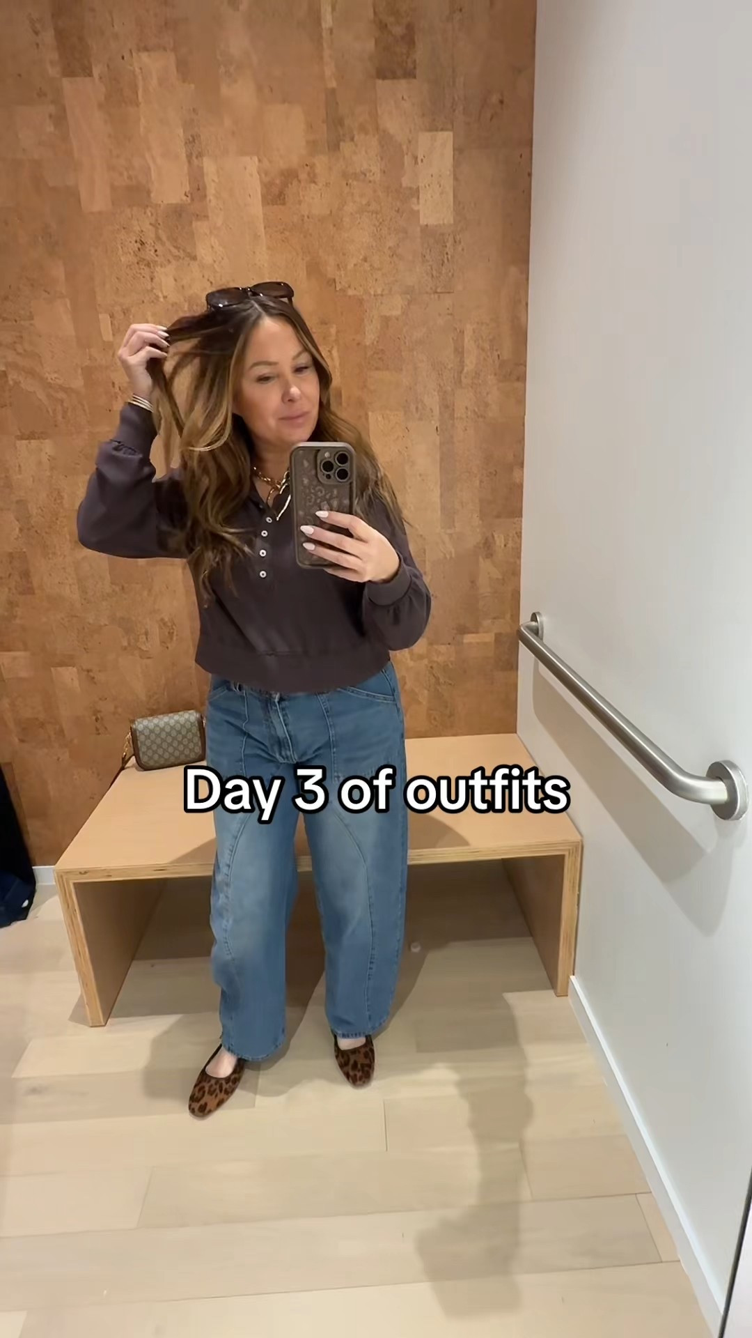 Shopping day casual outfit. Fall colors. Brown. Neutral. Barrel jeans. Aerie