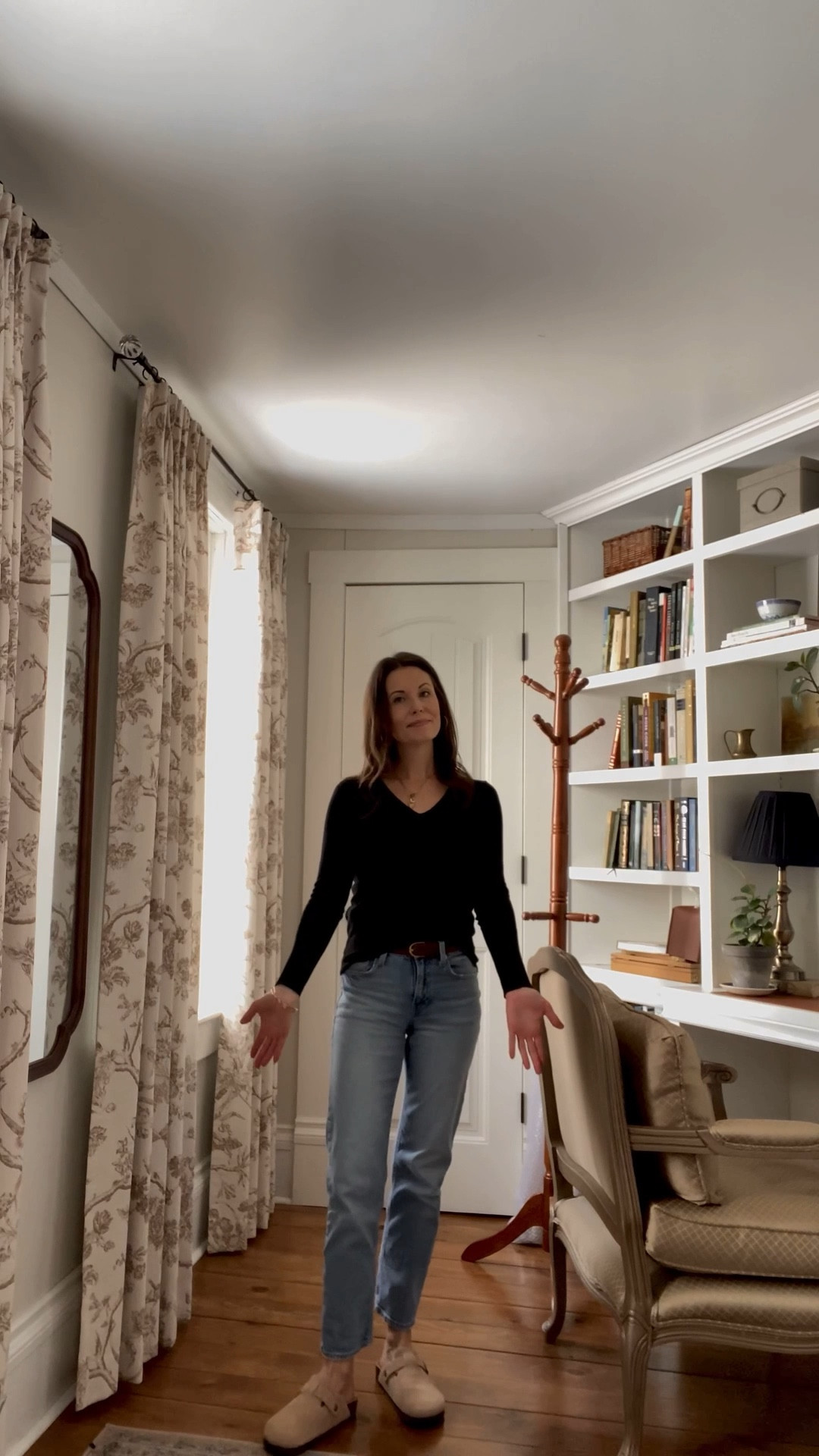 The Amazon dupe clogs have arrived and they’re 10/10! True to size, so comfortable, and no branding on the buckle, which I appreciate.

#LTKFindsUnder50 #LTKmomlife #LTKOver40