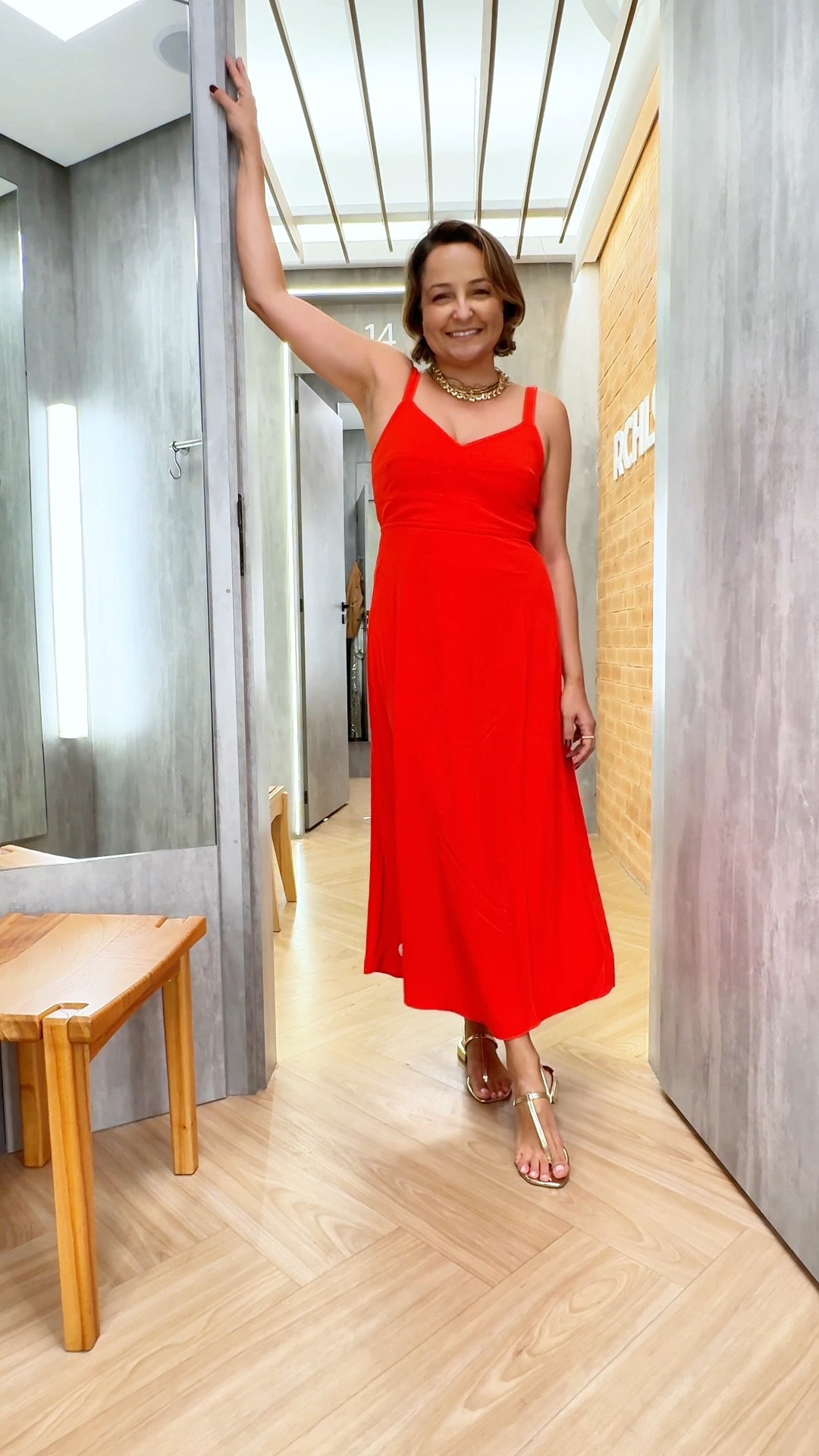 Look para o Natal. Qual o seu preferido? Azul, vermelho, paetê branco, amarelo ou tricô dourado? 

CUPOM RCHLO45019AFL

#riachuelo #looklindo #lookfeminino #oodt #lookfinaldeano #lookverao #dicasdeestilo #lookparanatal #LTKGift #NatalLTK 

#LTKstyletip #LTKGiftGuide #LTKparties