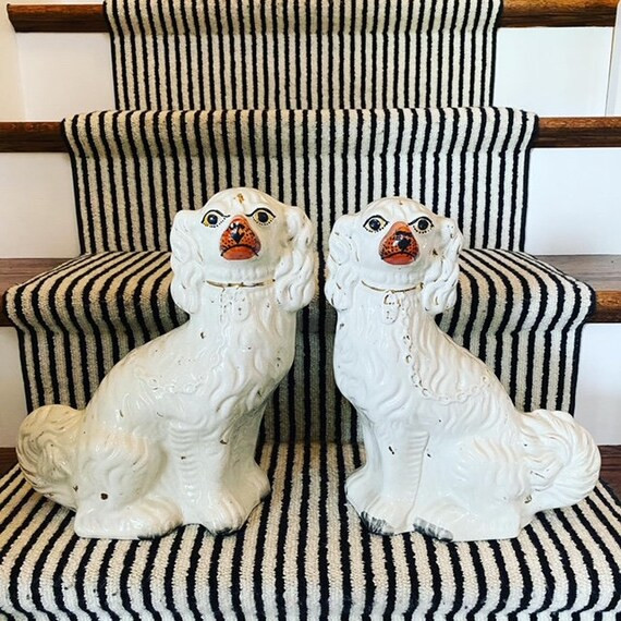 AUTHENTIC Pair Antique Staffordshire Blonde Spaniel Dogs - Chinoiserie Chic - Mantel Dog - King C... | Etsy (US)