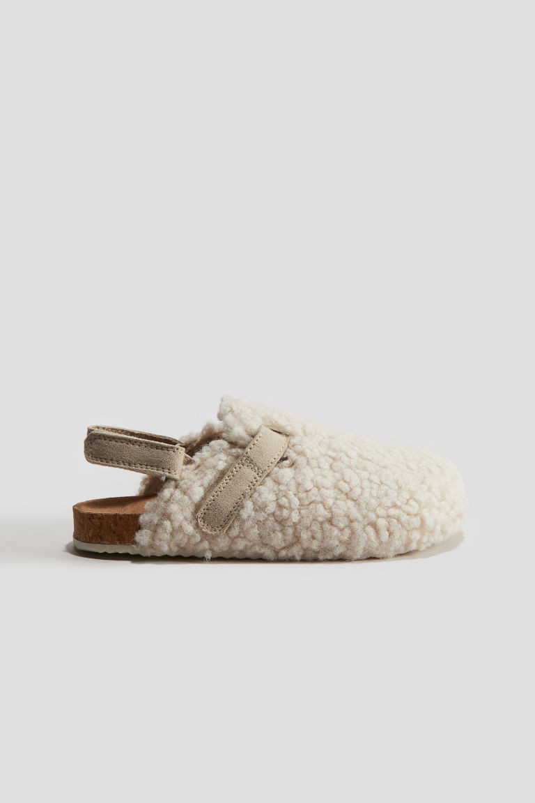 H & M - Teddy slippers - Beige | H&M (US + CA)