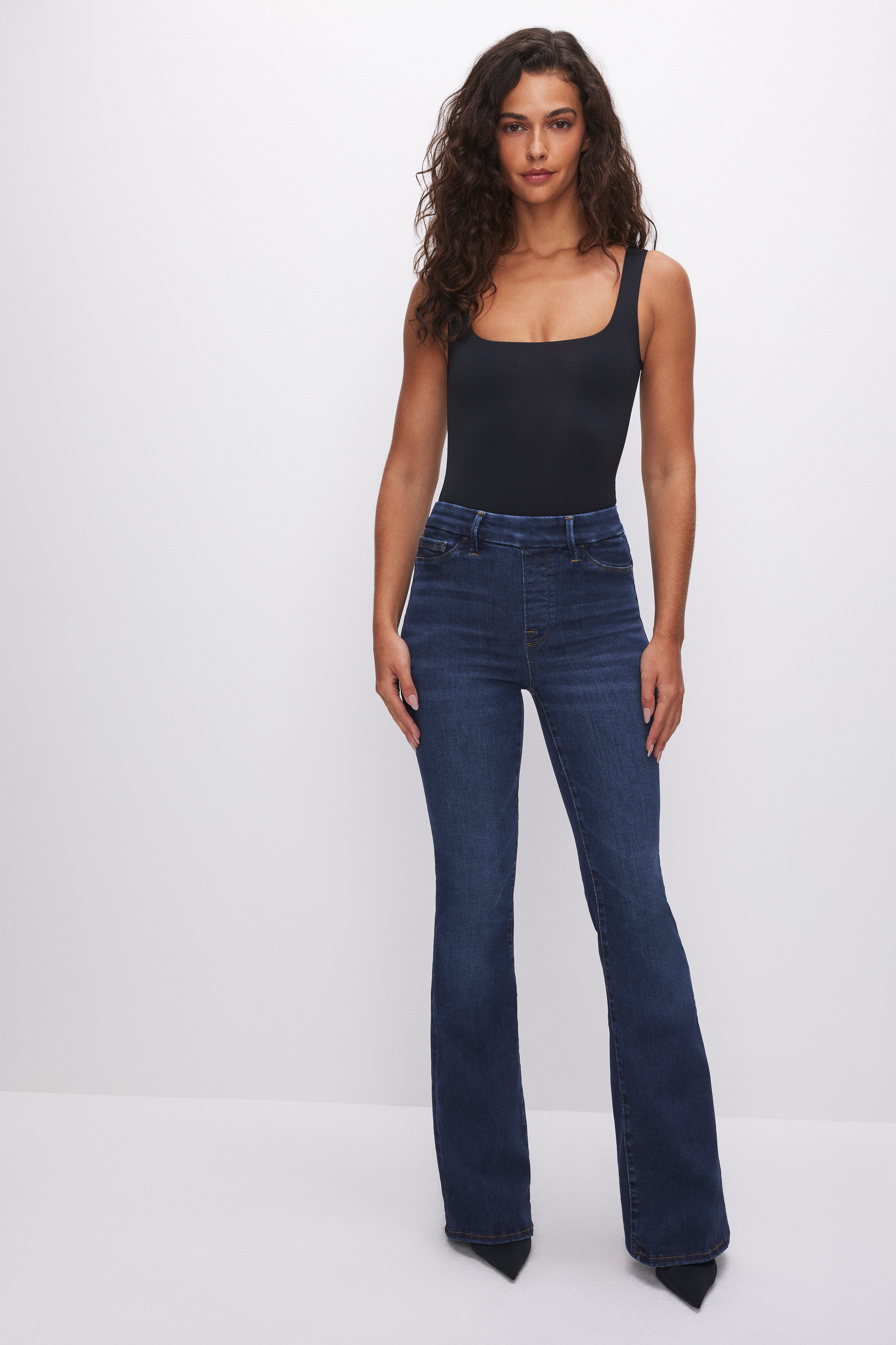 POWER STRETCH PULL-ON FLARE JEANS | Good American