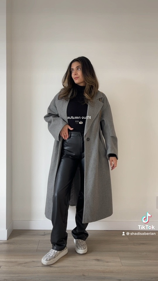 Autumn outfit inspo! Love a gray and black moment 🤍

#LTKSeasonal #LTKstyletip #LTKHoliday