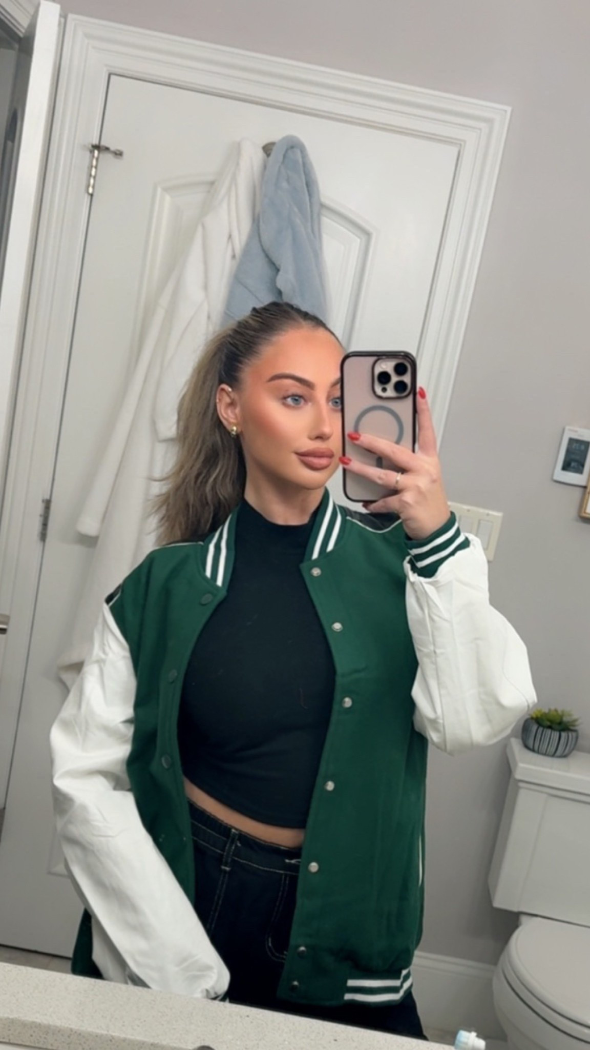 Celtics game outfit💚

#LTKFindsUnder50 #LTKFindsUnder100 #LTKSeasonal