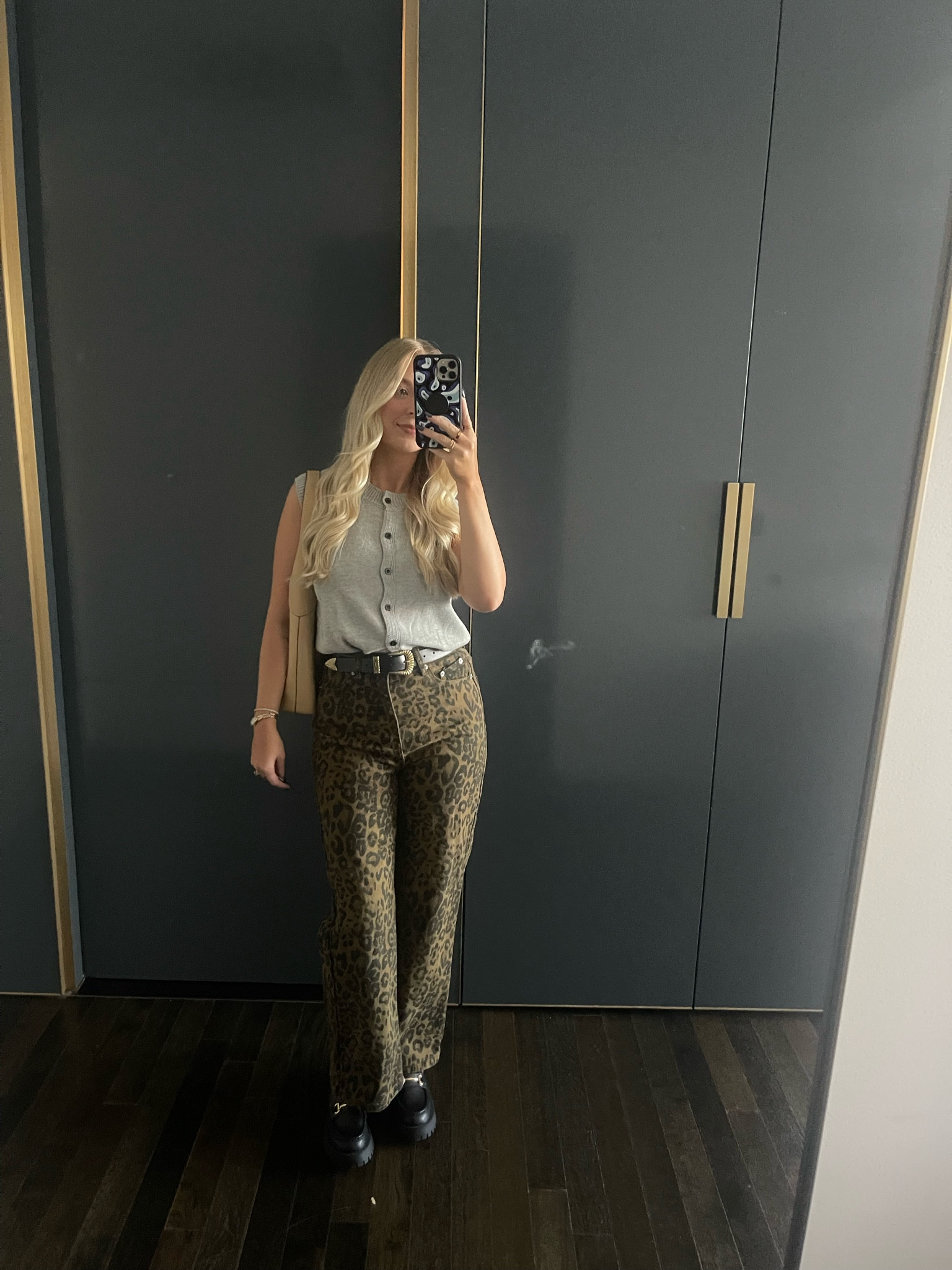 LTKCon conference day 1 outfit!! All from Amazon! 
-
-
-
Fall 2024 trends, office outfit, workwear outfit, knitted vest, Amazon fashion favorites, leopard print jeans, statement belt 

#LTKCon #LTKWorkwear #LTKSeasonal