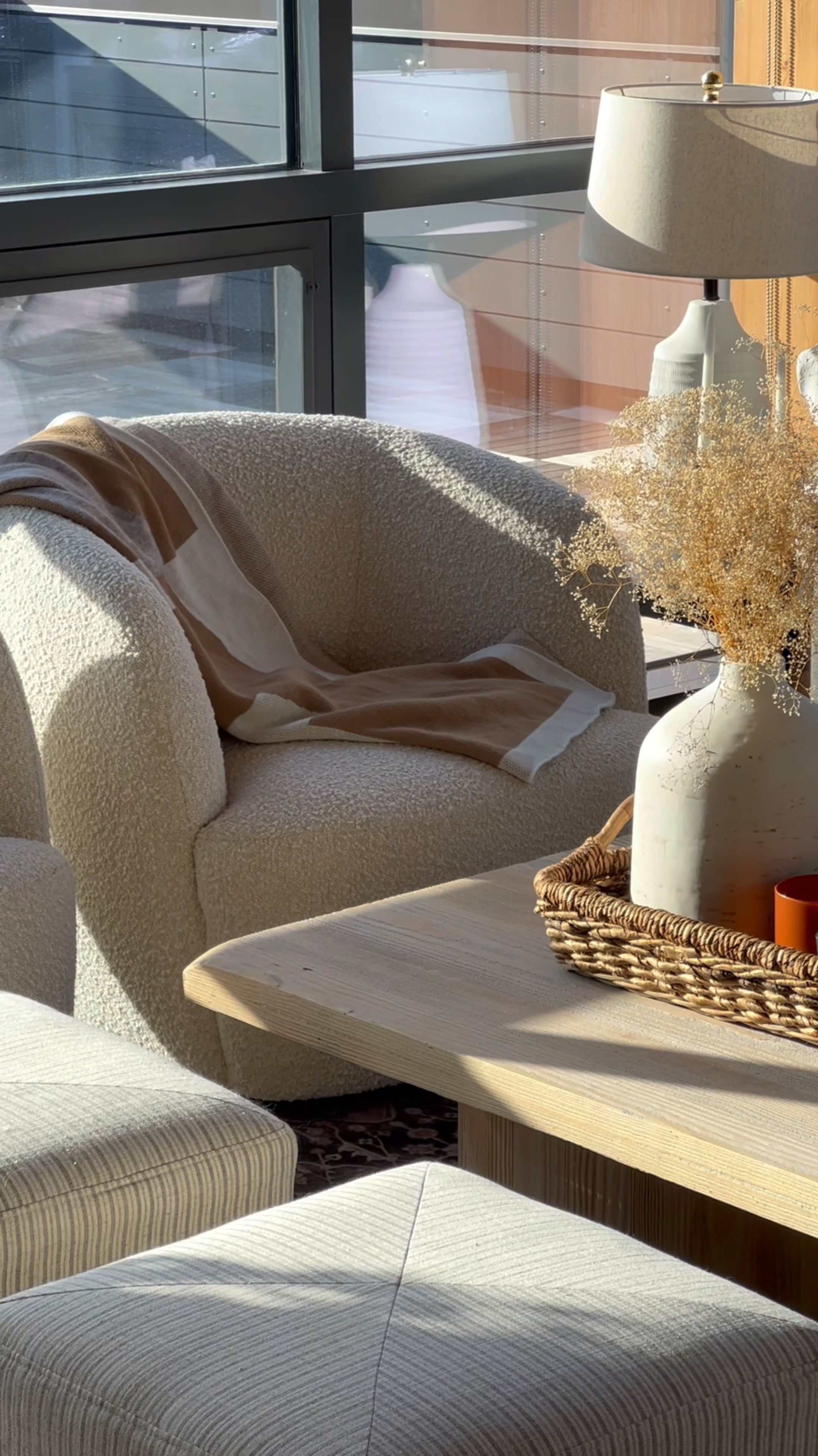 It’s autumn in Ohio & I love it, finally have our apartment feeling cozy 

#LTKHalloween #LTKSeasonal #LTKhome