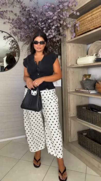 Always always always 💅🏽 

Wearing the large in everything.

Sunday funday, outfit of the dia, outfit of the day, midsize fashion, women over 40, Latina