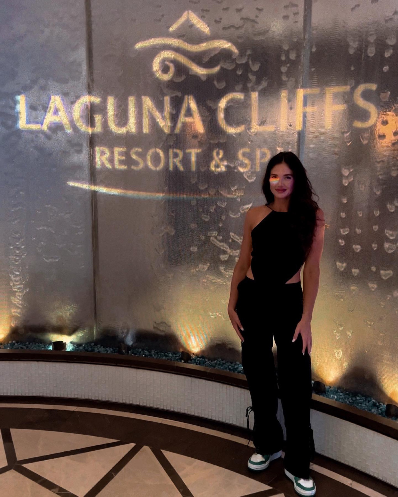 Book the flight! Spent the weekend in Cali for a last dose of summer. Fall is officially here. 

Top and pant: all things golden size xs and small- actual items are tagged on my Instagram, ATG does not have links on LTK,  it I tagged similar items for you from revolve and they are on SALE! 
Shoes: stock x, size 9.5

#LTKsalealert #LTKshoecrush #LTKstyletip