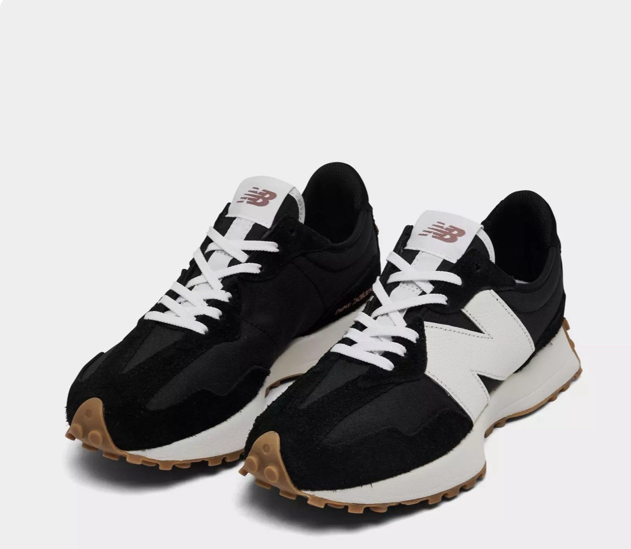 These New Balance 327 are my go to for comfort and style! Built for maximum impact, with a natural cork insole and undyed gum rubber outsole. Featuring a bold N logo, it gives your outfit a sporty remix.

#LTKActive #LTKShoeCrush #LTKStyleTip