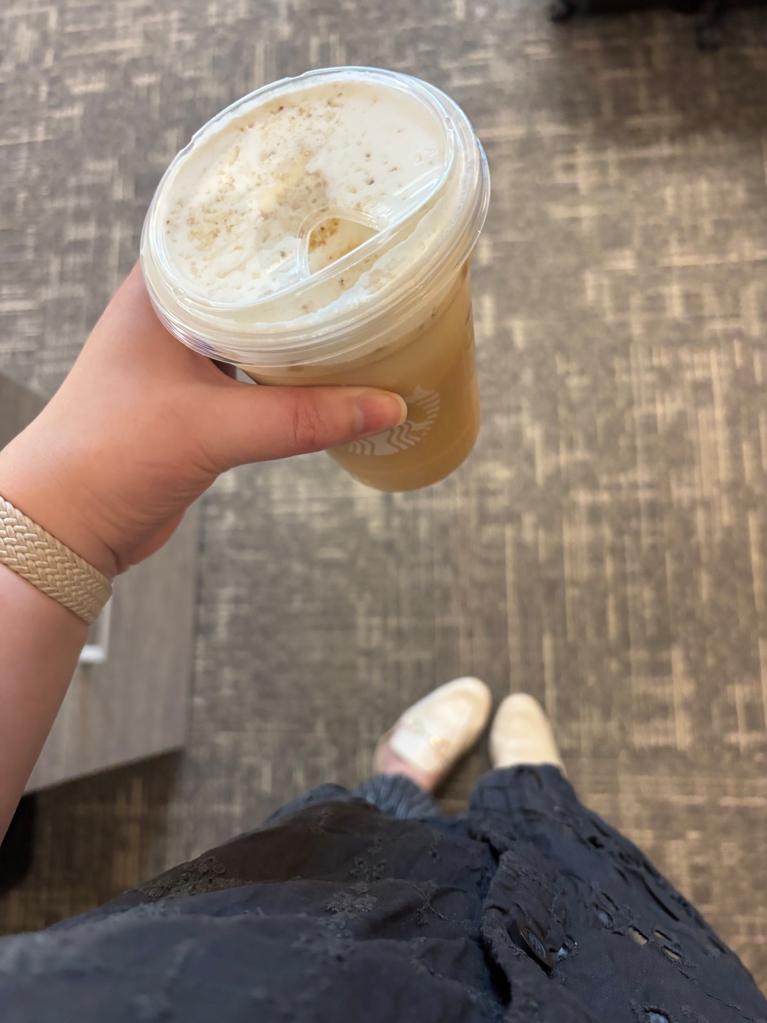 Nothing like a delicious coffee to keep you going😋
•
•
•


#LTKShoeCrush #LTKStyleTip #LTKHoliday