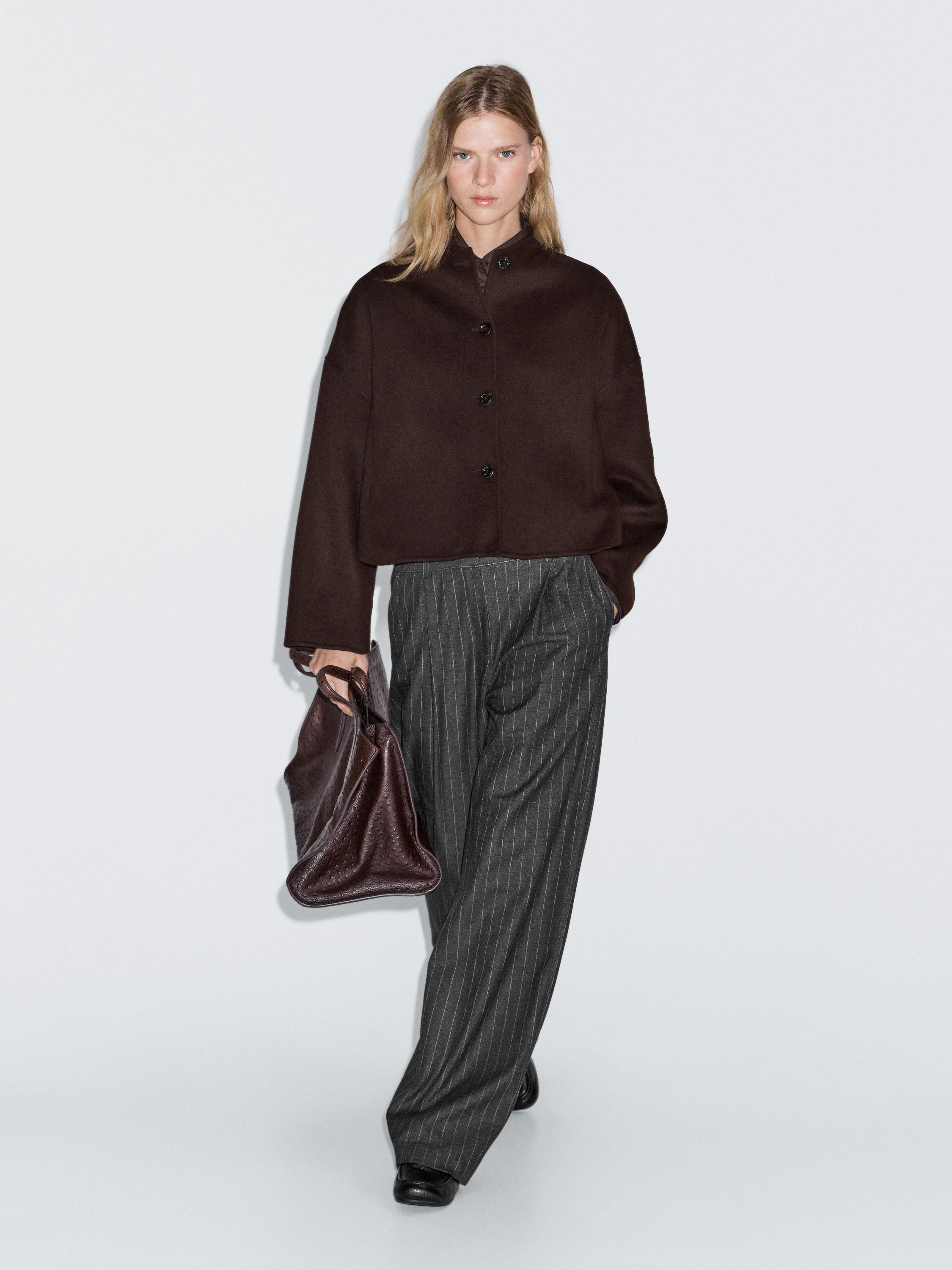 Kurze Jacke mit Stehkragen | Massimo Dutti DE