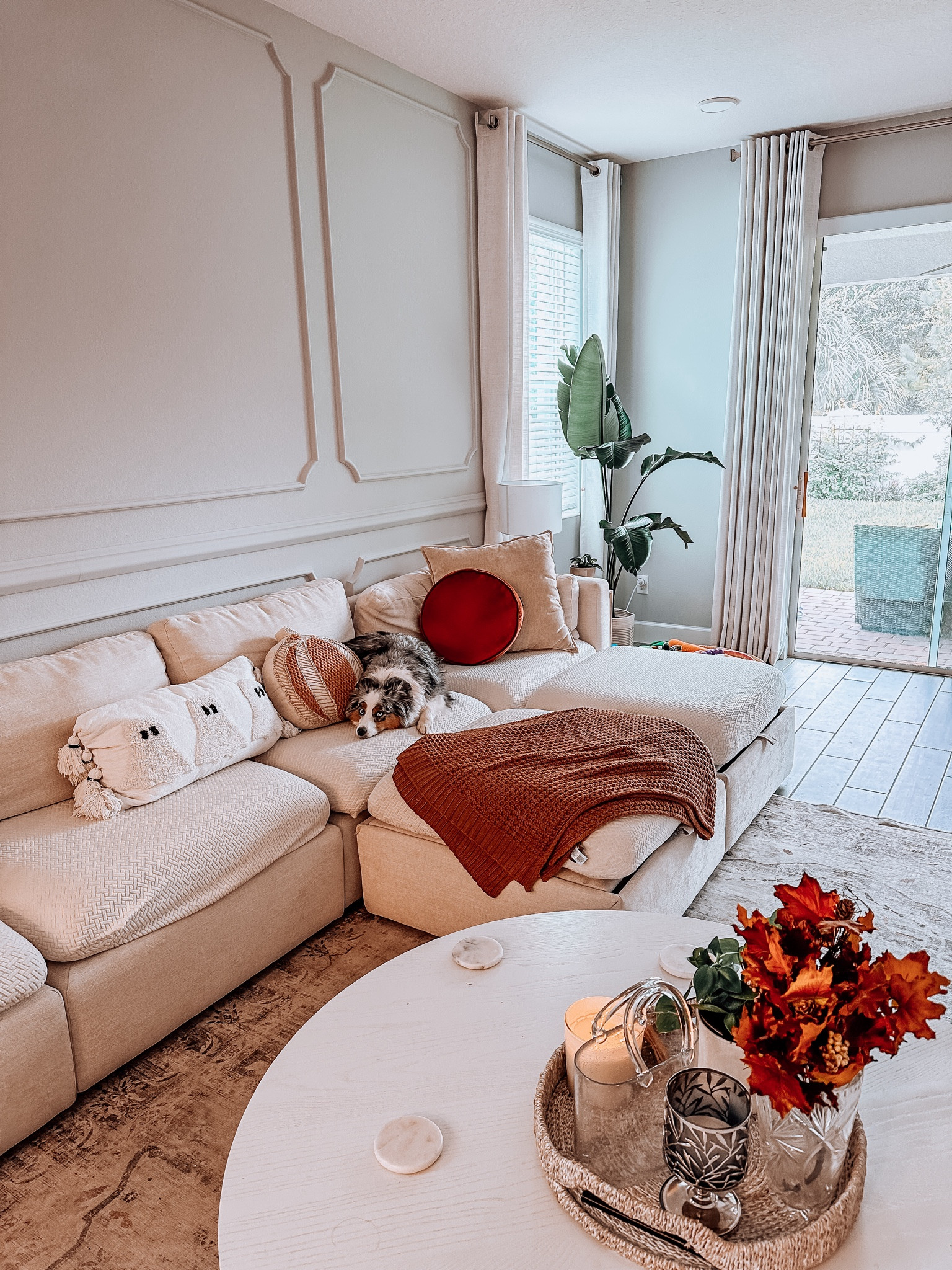 fall halloween ghost decor couch throw pillows autumn design home goods finds  

#LTKFindsUnder50 #LTKHome #LTKSeasonal