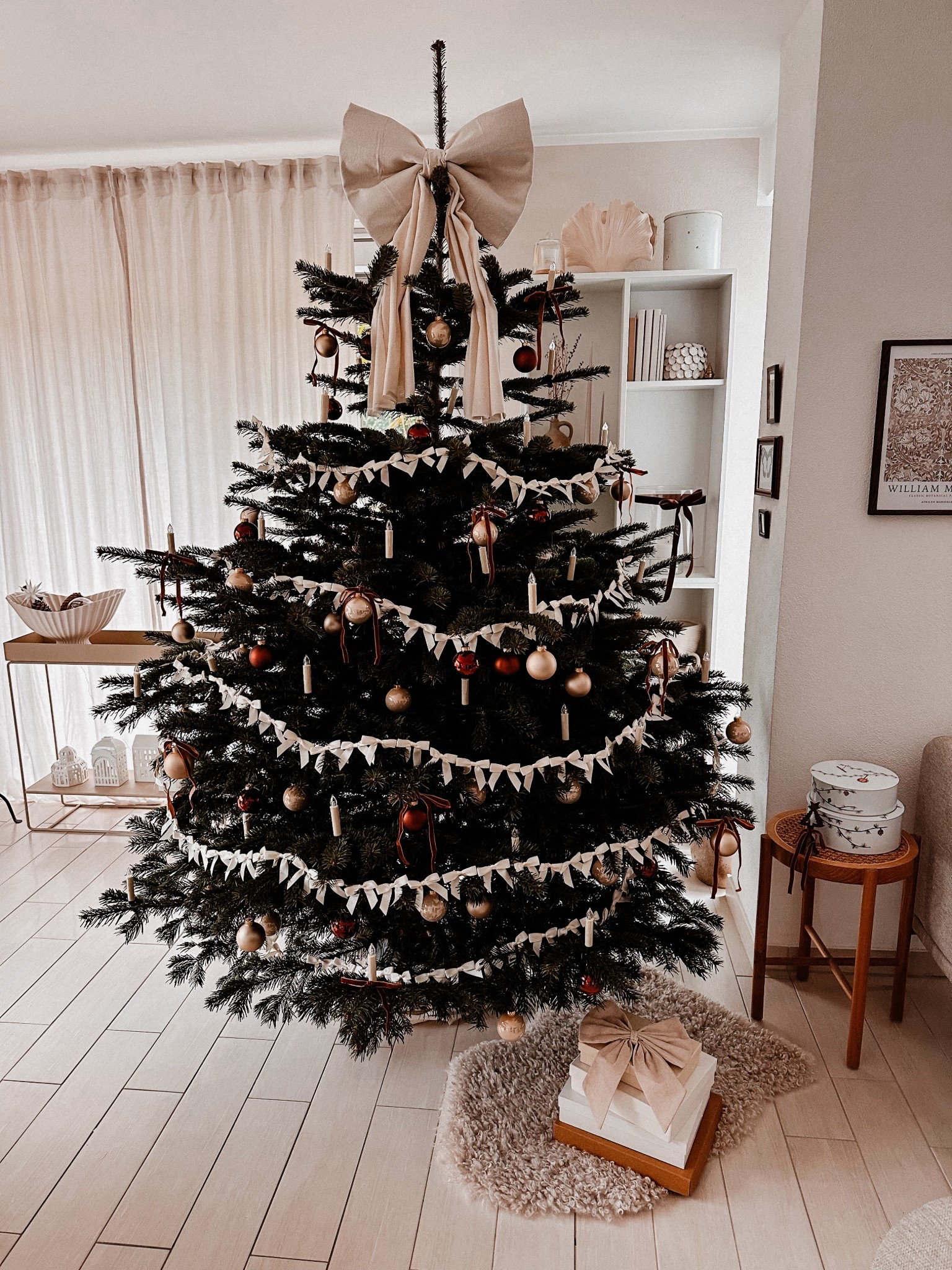 Weihnachtsbaum 2025 …. Alles was ihr dazu benötigt 🫶🏻

#LTKfestive #LTKwinter #LTKhome