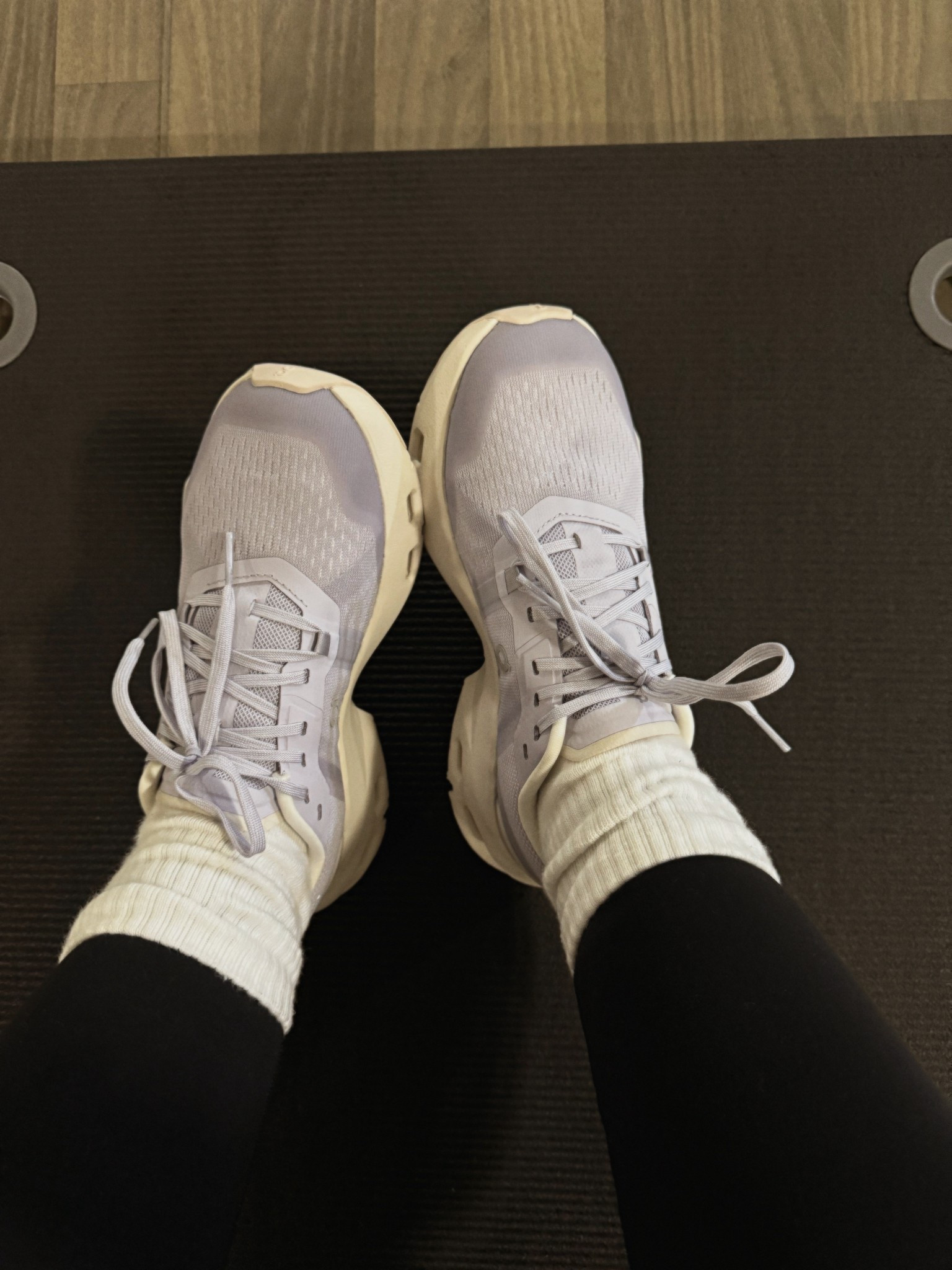 new sneaks for the gym! 👟💪🏼

wearing a size 6 in lavenderr

#LTKShoeCrush #LTKActive