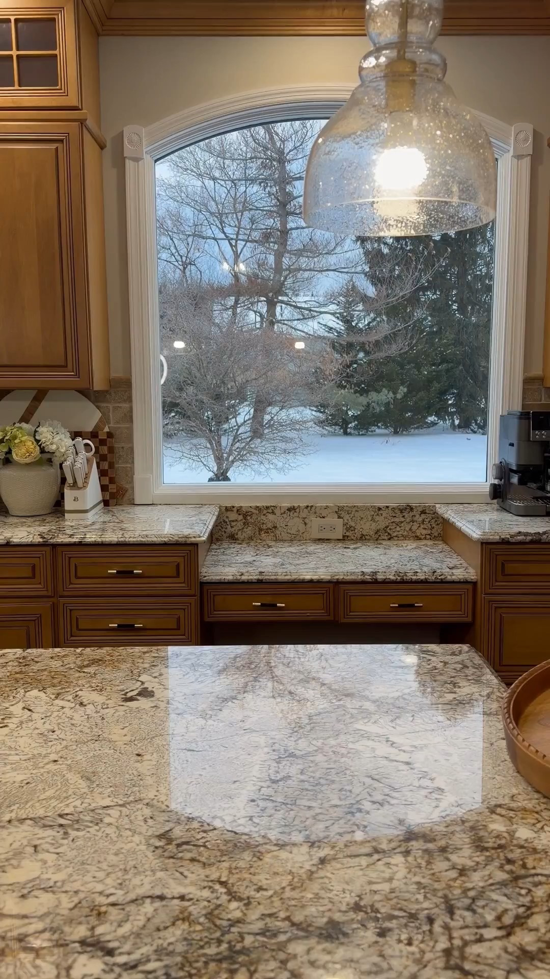 Big round tray @target #targetstyle 



#liketkit #LTKValentine #LTKHome #LTKSaleAlert
@shop.ltk
https://liketk.it/5OUno