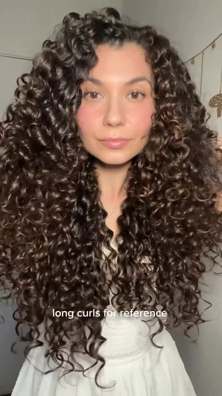How to actually grow your hair long and healthy. 🧚🏼✨

1. Length Retention 
2. Reduce Breakage 
3. Scalp Care 🤝 Hair growth 
4. Reduce and avoid inflammation
5. Have patience, healthy hair growth takes time ♡

#Longhair #hairgrowth #longcurlyhair #hairgrowthtips #curlyhair #curlyhaircare #curly #curlyhair