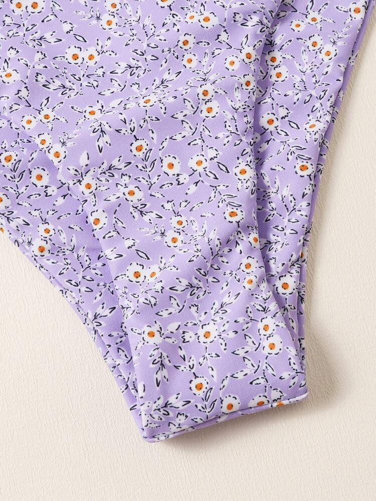 Ditsy Floral Scallop Trim Triangle Bikini Swimsuit | SHEIN