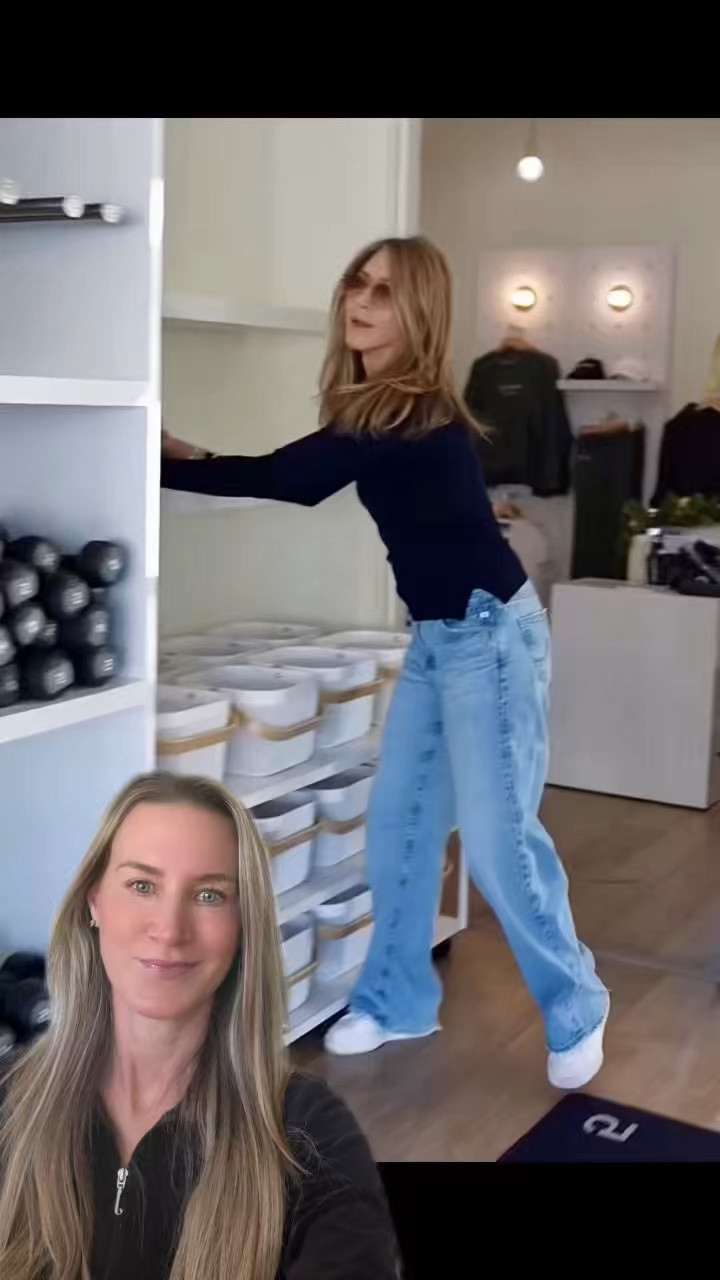 Jennifer Aniston’s favorite jeans are back again and people immediately started asking about them.

She’s wearing the same classic straight-leg denim silhouette she’s known for, styled with a simple fitted black top and minimal accessories that feel effortless but polished.

This is the kind of denim formula Jennifer Aniston repeats constantly. Mid-rise straight-leg jeans, clean proportions, and timeless pieces that never look trend driven but always look right.

It’s the off-duty uniform she’s mastered for years and it’s exactly why her style keeps outperforming trends.

Comment SHOP and I’ll show you how to get the look.