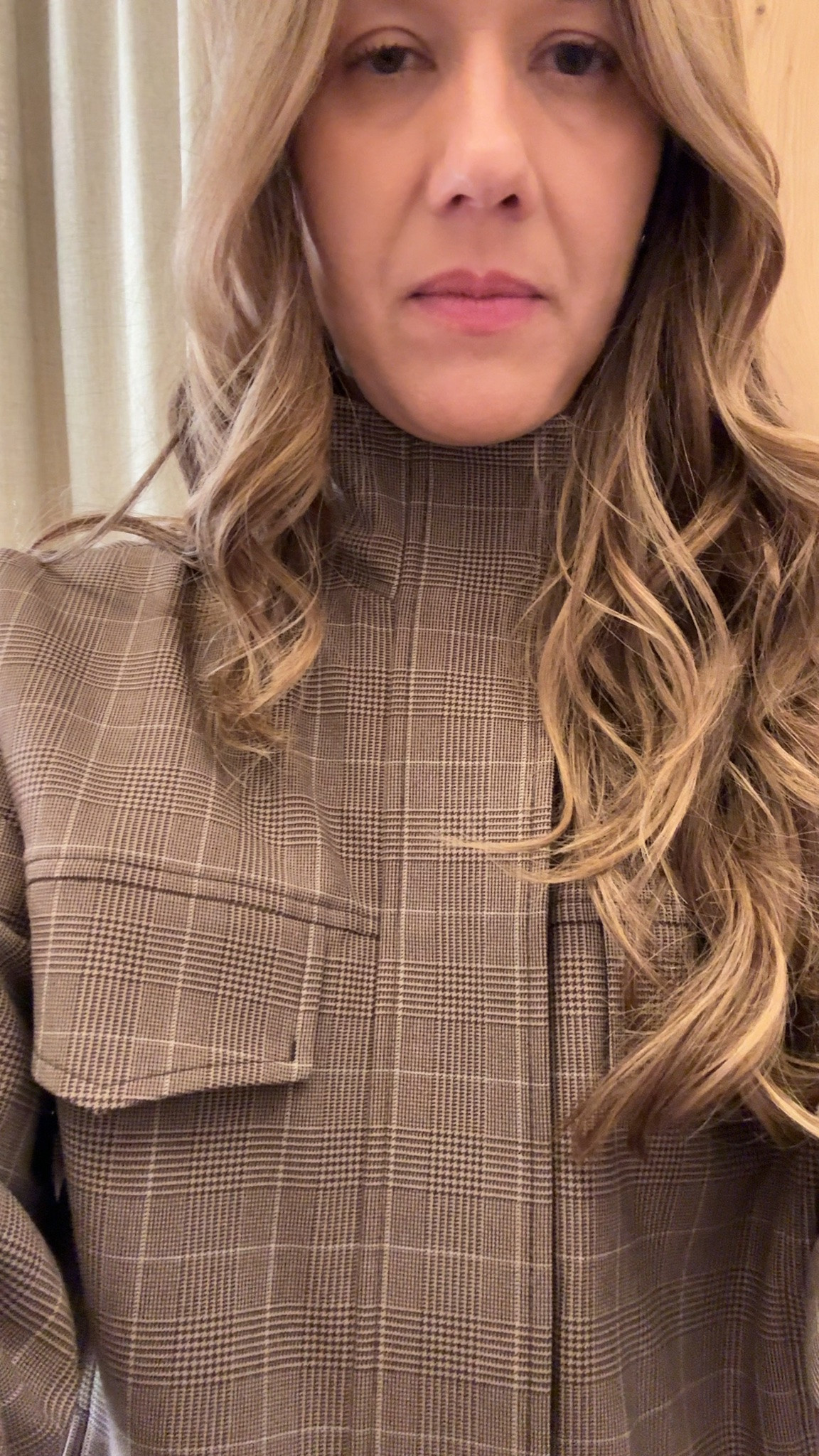 plaid funnel neck jacket
size small
has pockets 

 #LTKSeasonal #LTKOver40