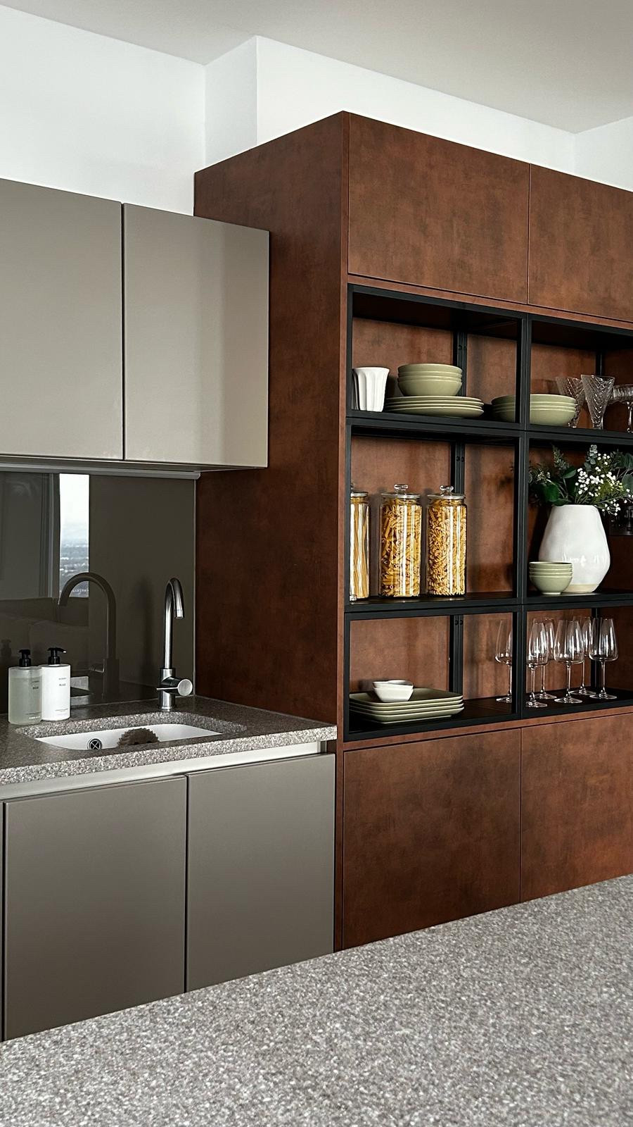 Kitchen set up 🤎

Hand soap, hand lotion, storage, vase, The White Company, sage, dinner plates, crockery, Ikea, home wear, interior design, dining room 

#LTKuk #LTKAprilSpotlight #LTKhome