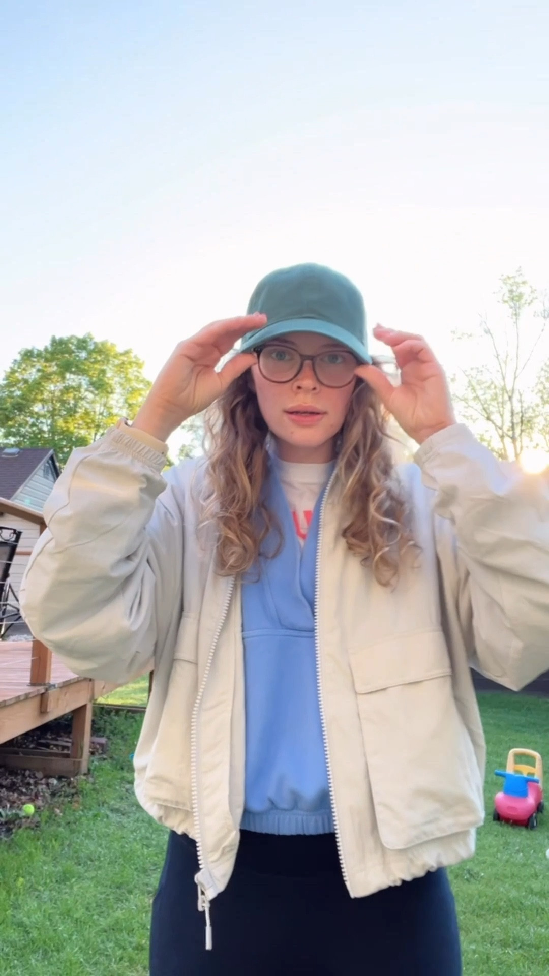 Walking fit 🥰 size small
In sweatshirt and size medium in everything else! 