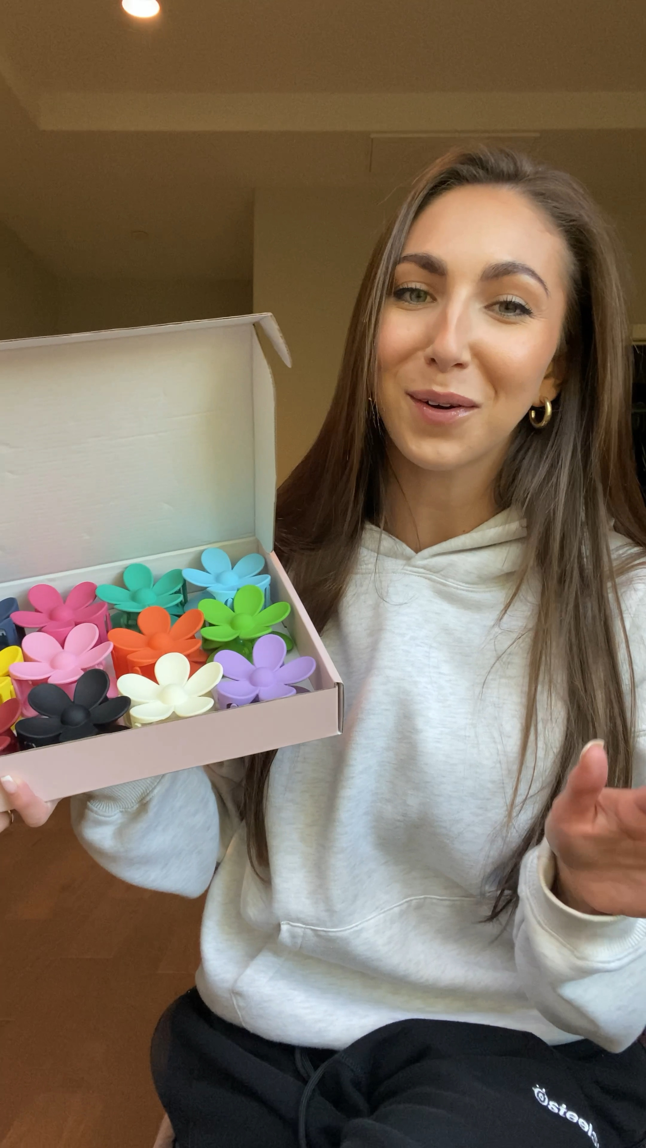 Gift Guide!✨
•
•
•
Holiday | gift ideas | gift guide | accessories | hair clips | makeup bag | personalized gifts | journal | Christmas | purse | makeup 

#LTKCyberWeek #LTKVideo #LTKGiftGuide