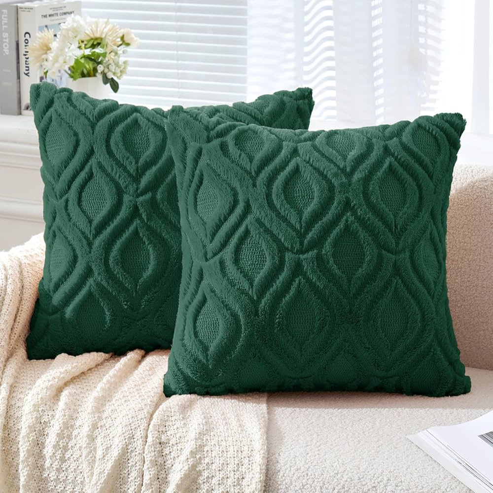 MIULEE Christmas Dark Green Throw Pillow Covers 18x18 Inch, Soft Plush Faux Wool Couch Pillow Cov... | Amazon (US)