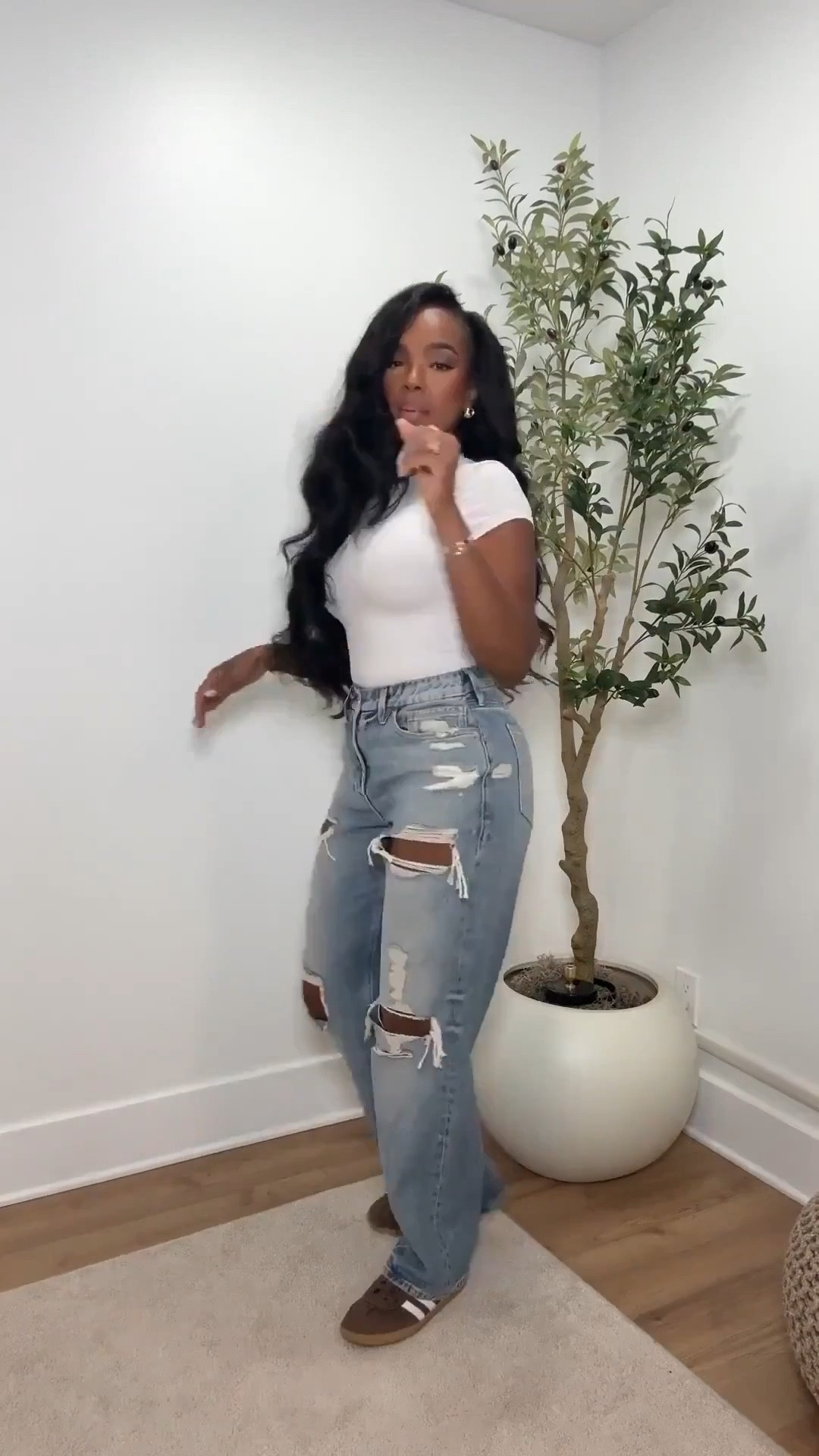 Scroll to shop!! Ohh these denim just keep getting better. Perfect for weekend errands, casual brunch, school drop-off, travel days, or everyday spring outfits. 

#LTKPetite #LTKdayinmylife #LTKootd

#LTKgrwm #LTKootd #LTKPetite