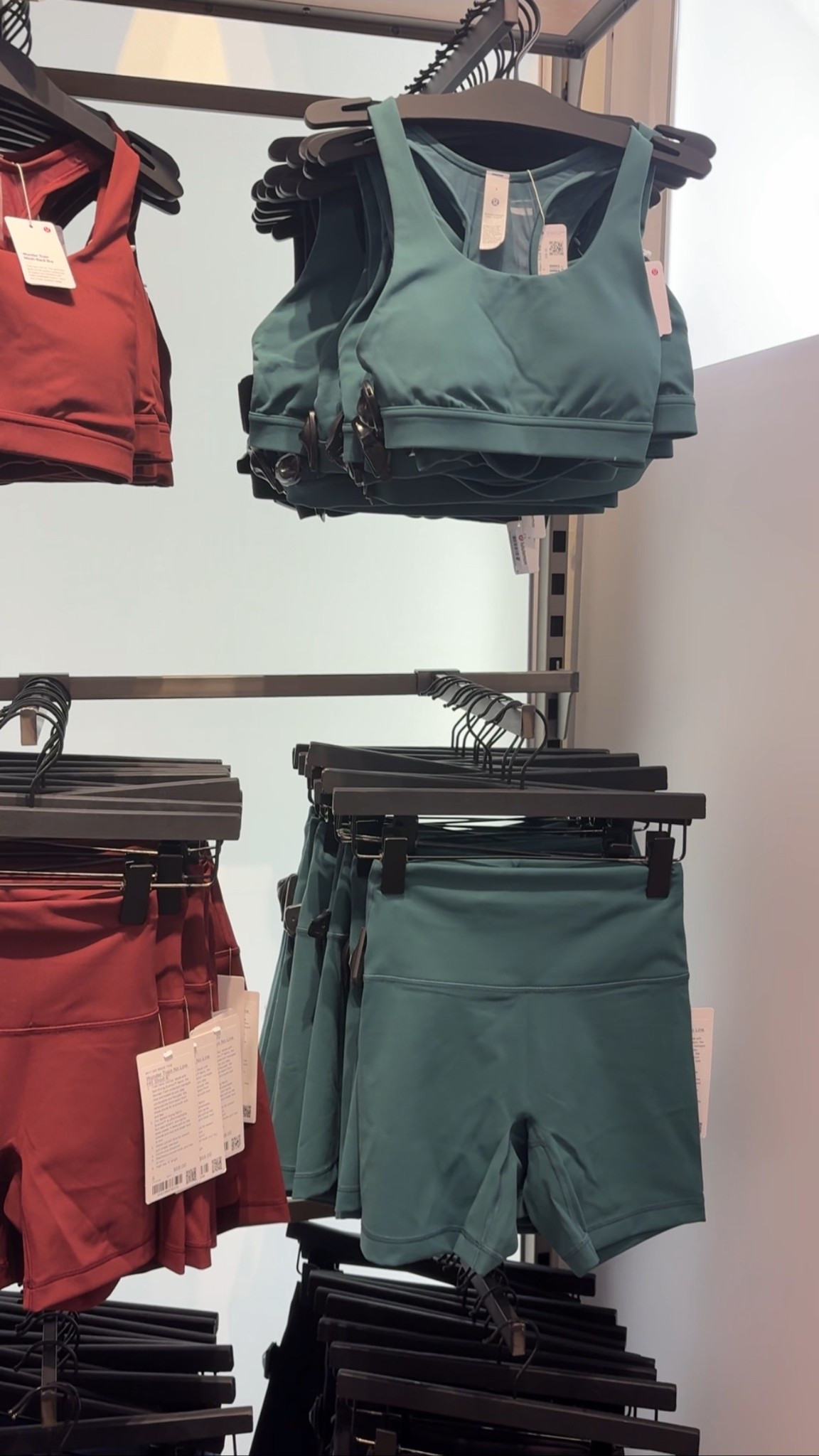 Deep marina shorts 

#LTKSeasonal #LTKActive #LTKootd