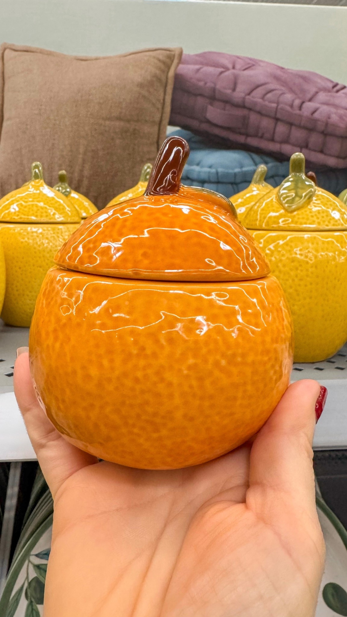 Kitchen aesthetic find 🍊 Orange & vanilla ceramic candle—cute decor piece that makes your kitchen smell warm and cozy. Perfect for counters and shelves.

#LTKSeasonal #LTKHome #LTKmomlife