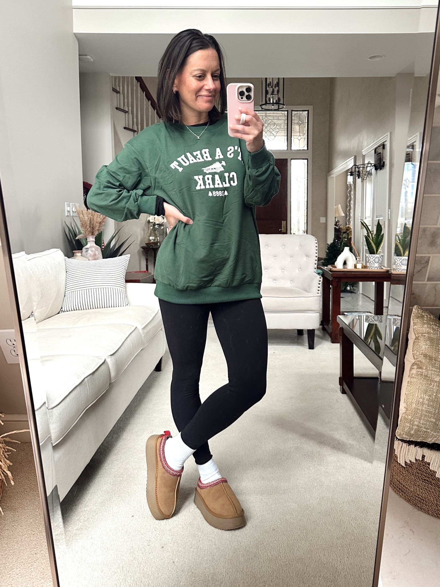 Holiday outfit idea! I sized up in the sweatshirt.



#LTKHoliday #LTKootd #LTKSeasonal