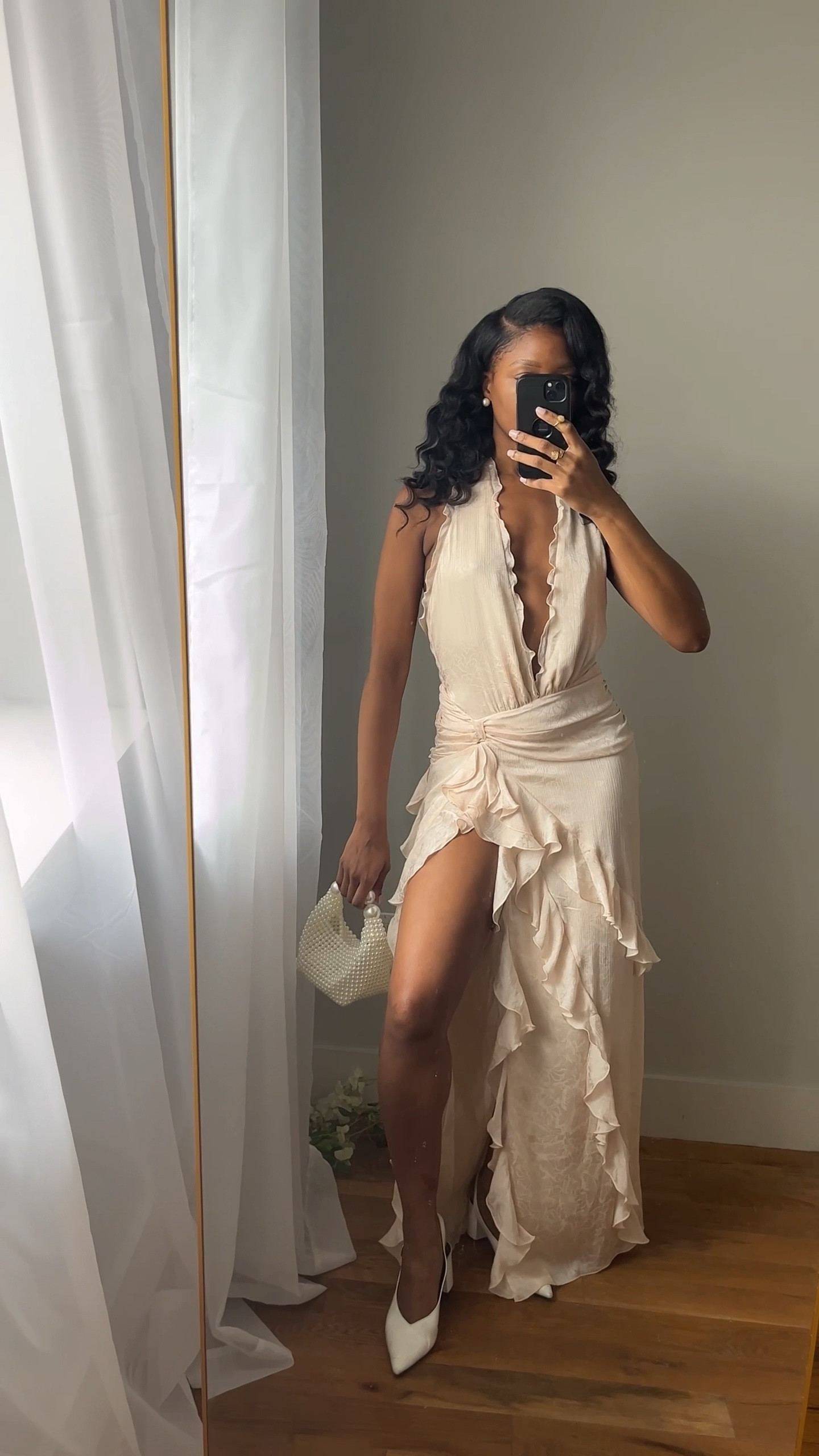 What I wore for my birthday ✨

Thank you to everyone who wished me a Happy Birthday 🙏🏾🤍

Full outfit details on my LTK
jewelry: @starilized

•
•
•
•
•
#maxidress #ruffledress #springoutfit #outfitcheck #springdress #fashionreels #pinterestaesthetic #igbogirls #blackugccreator #halterdress halter dress outfits #fashionreelstylereel #blackgirlstyle #stylereel birthday dress revolve summer dress #blackgirlswithstyle #itsnbd #alwaysa10 #aestheticoutfit NBD Celenia Maxi Dress in Champagne Butterfly #whatiamwearing ruffle dress #outfitideasforwomen #blackwomenfashion #andsave

#LTKStyleTip #LTKSeasonal #LTKTravel