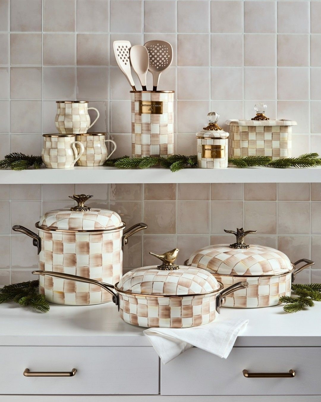 A kitchen that feels clean, cozy and put together 

#LTKHome #LTKMothersDay #LTKmomlife