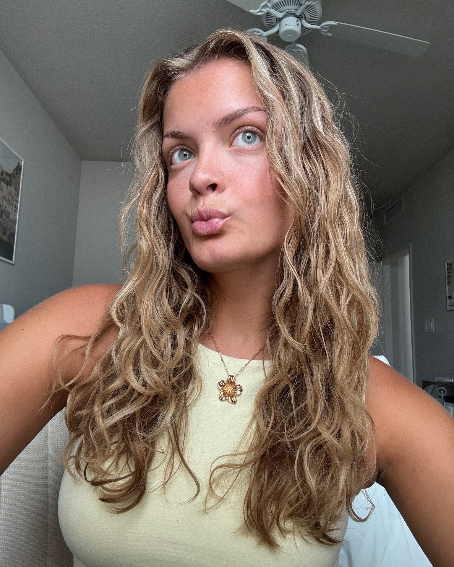 Wavy hair achieved with only 2 products!🎀🌸✨

#LTKgrwm #LTKBeauty #LTKselfcare