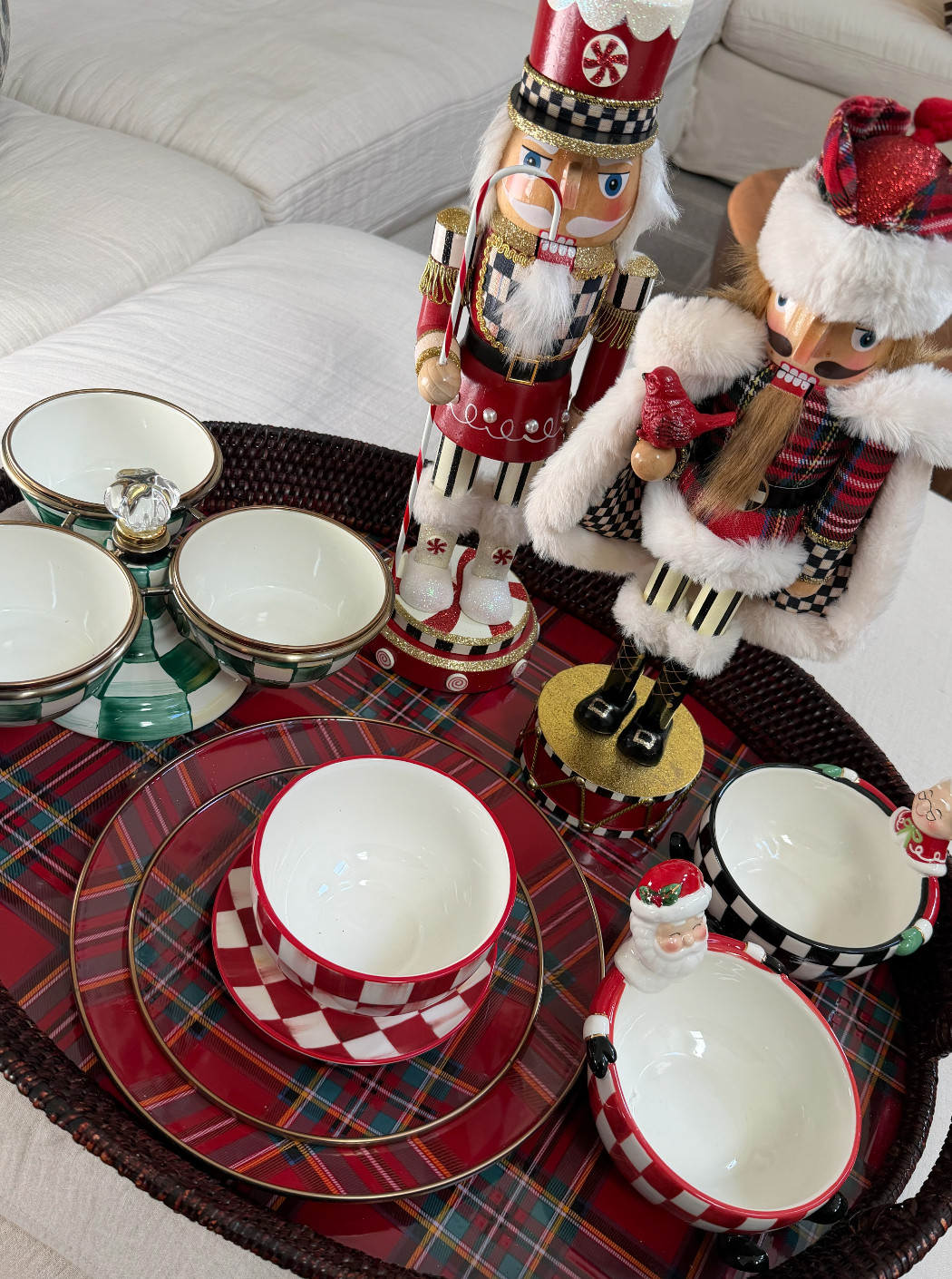 How GORGEOUS are these MacKenzie Childs pieces? Use code: CORTNEY20 for 20% off until 11/13! 

holiday l macKenzie Childs l hosting 

 