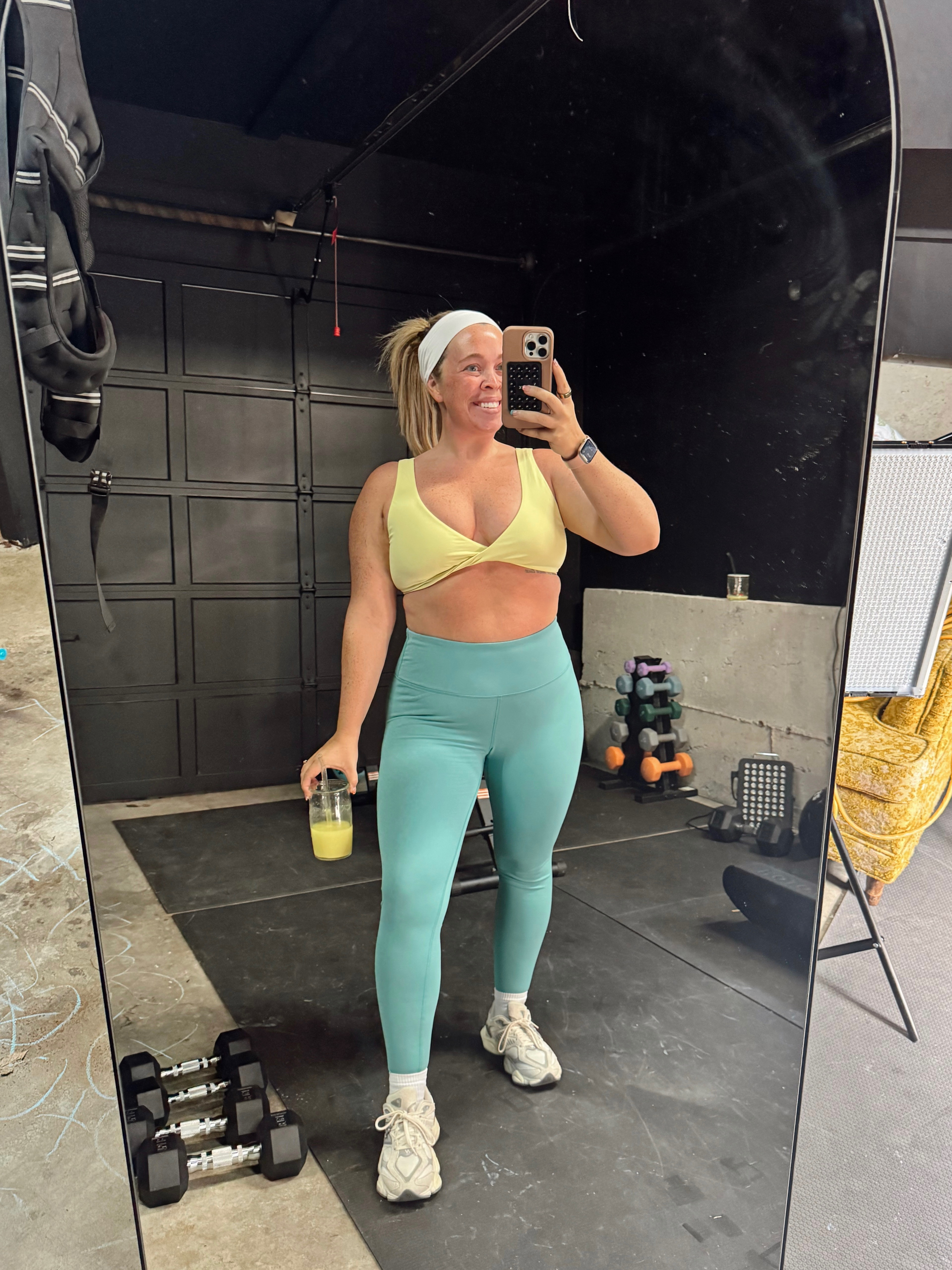 Midsize Gym Outfit 💛 | Wearing a size XL bra and Large leggings

Size 12 | 180lbs | 5'4" 

 #LTKActive #LTKMidsize #LTKFindsUnder50