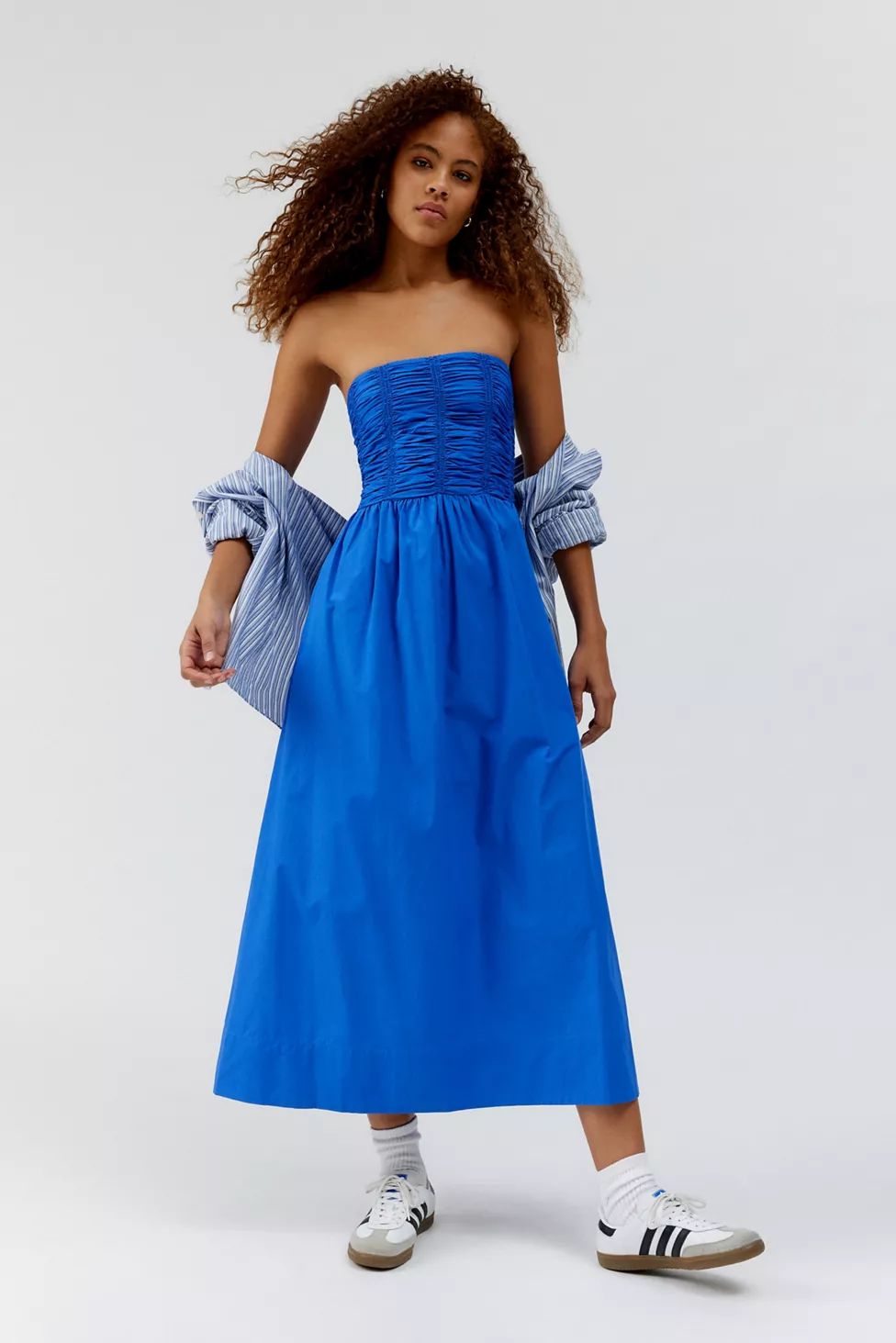 Faithfull The Brand Dominquez Strapless Midi Dress | Urban Outfitters (US and RoW)