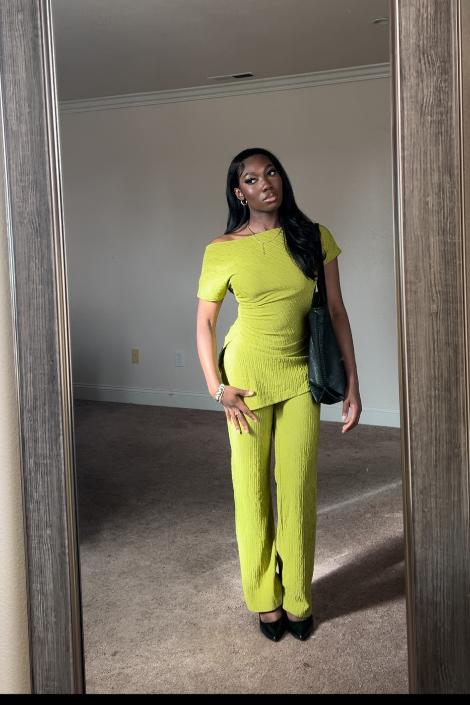 Green two piece outfit 🖤

#LTKFindsUnder50 #LTKU #LTKStyleTip