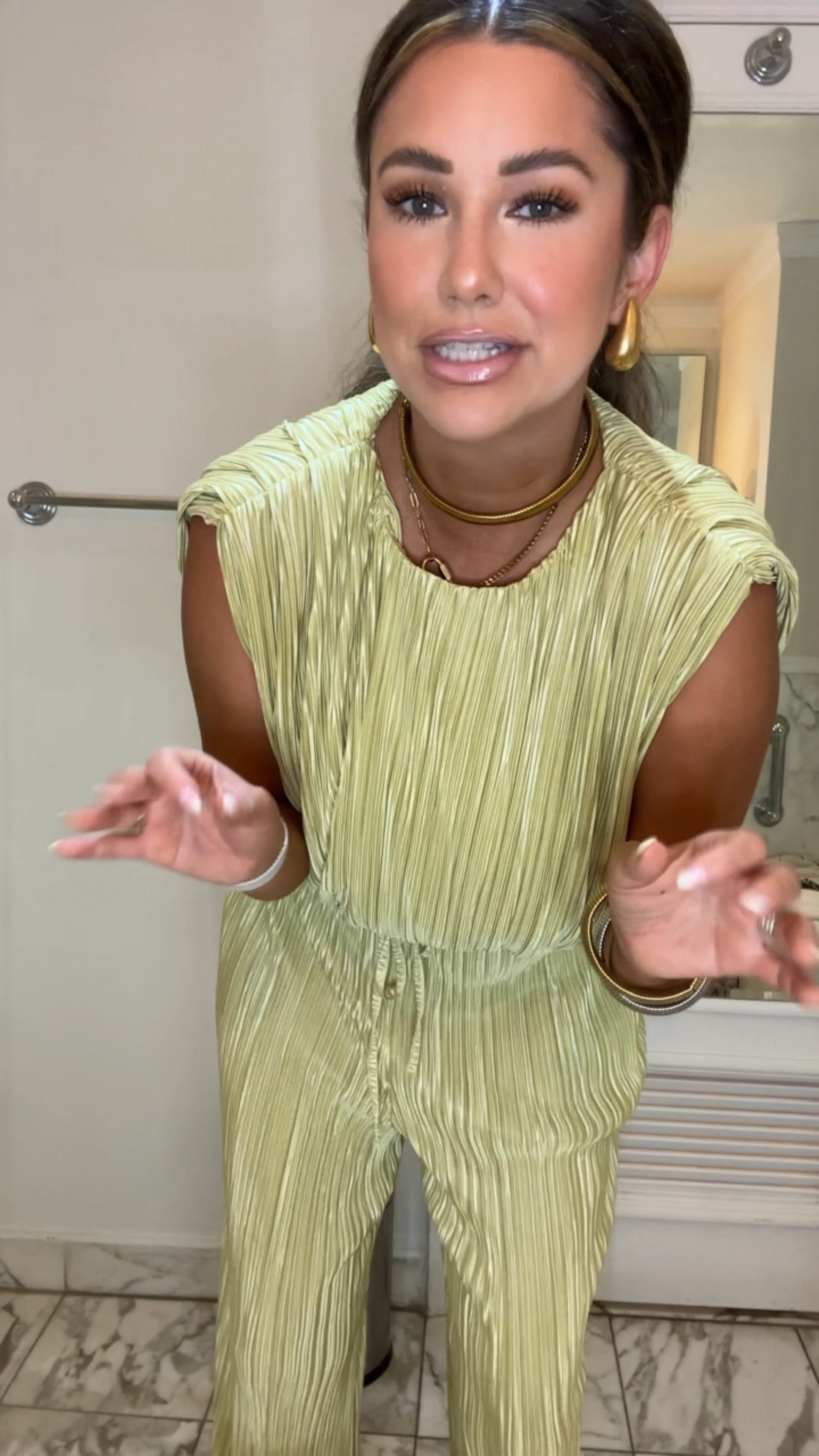 Code Jan20 for this look🌴
Top-size M
Pants- size S
Jewelry Code CristinaS20 

Vacation resort beach Jamaica travel 

#LTKitbag #LTKtravel #LTKstyletip