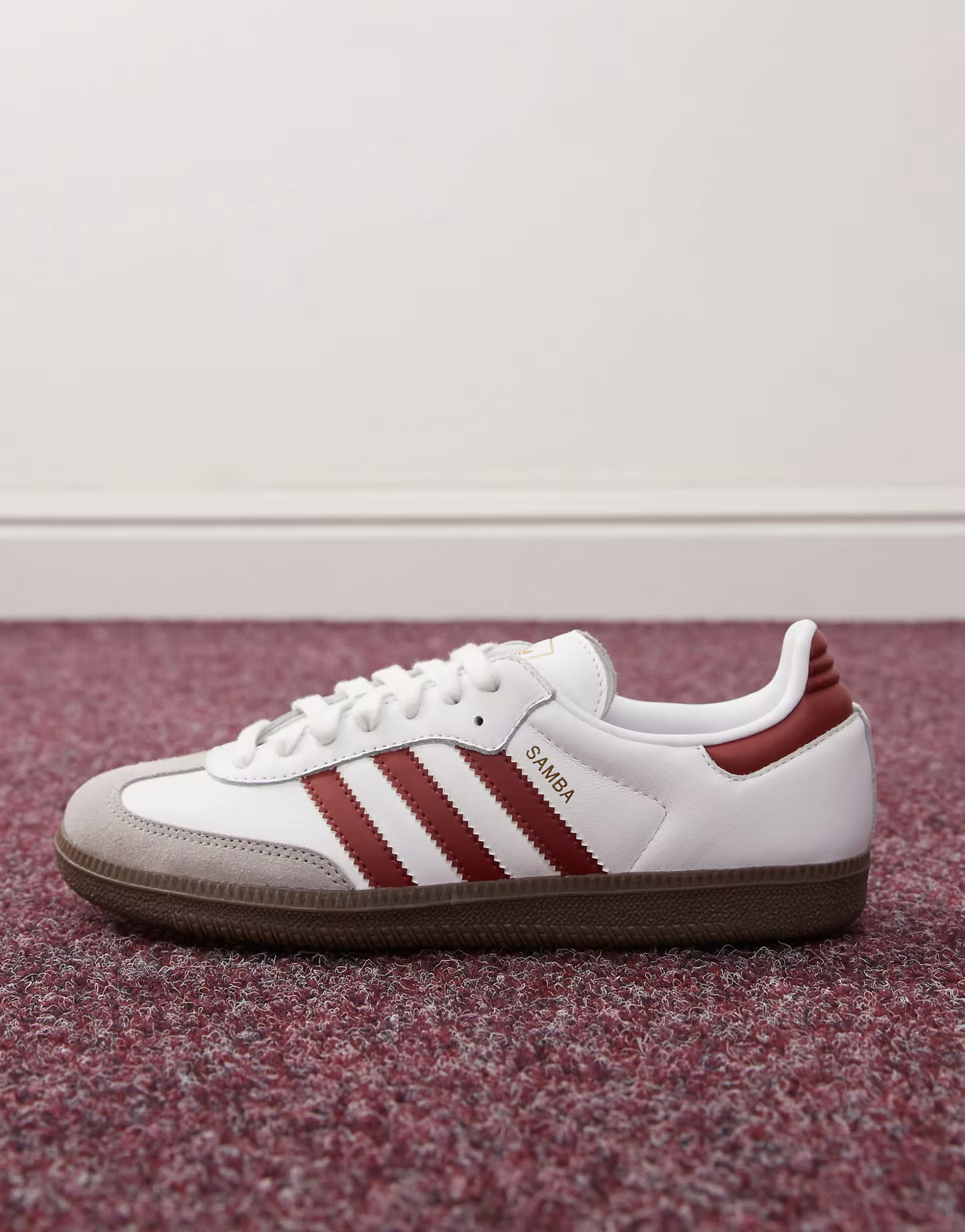 adidas Originals Samba OG sneakers in white and dark red | ASOS (Global)