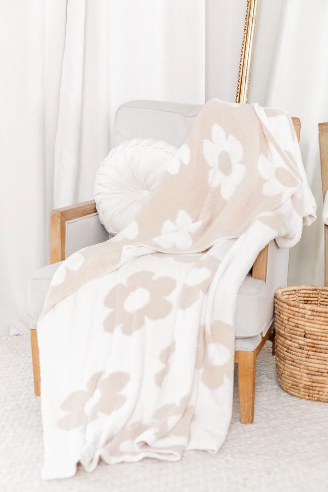 Make Me Believe Taupe Daisy Blanket | Pink Lily