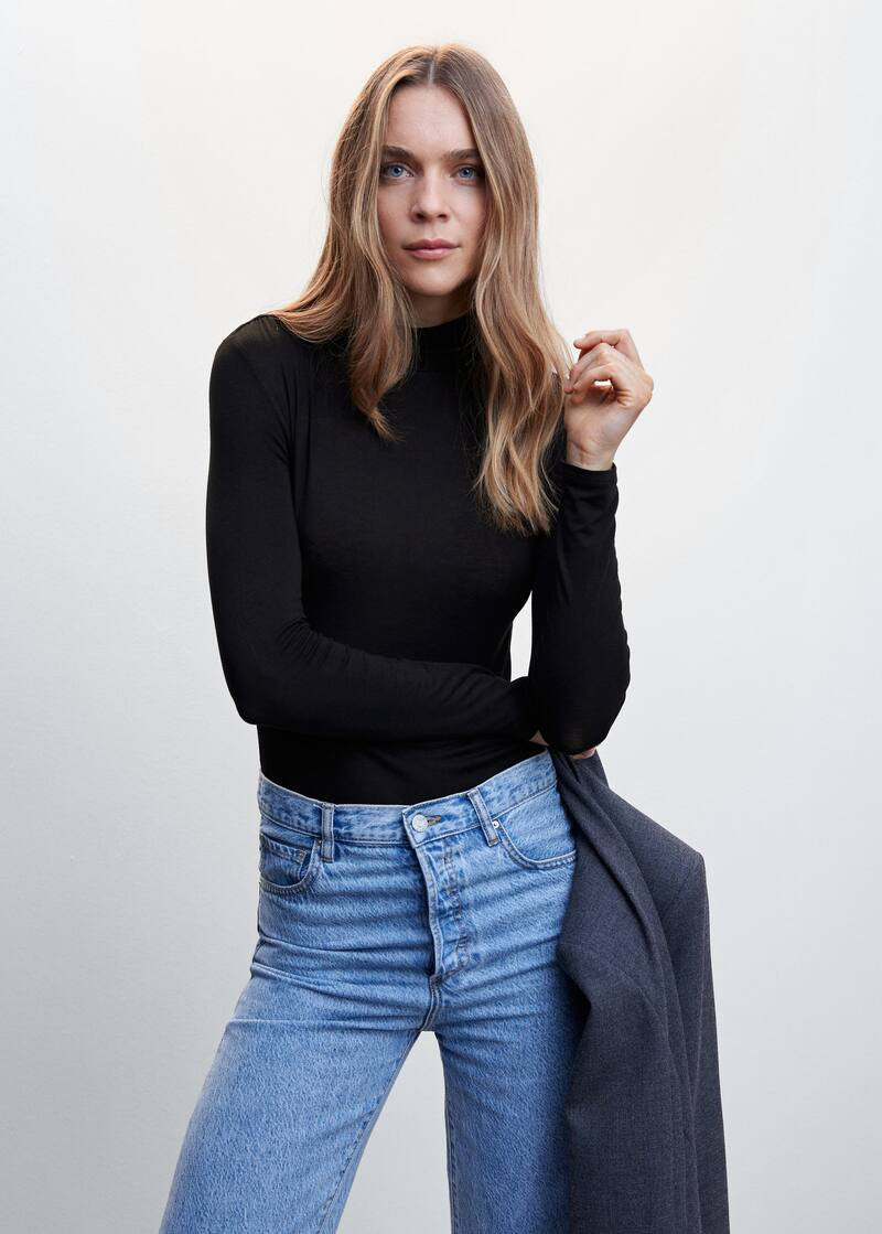 Turtleneck Long-Sleeved T-shirt | MANGO (US)